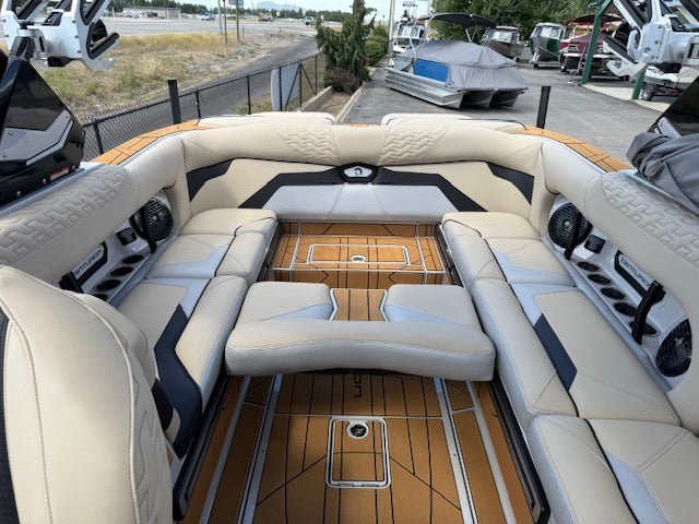 2025 Centurion Ri245 - Stone Grey / Tan - BoardCo Boats