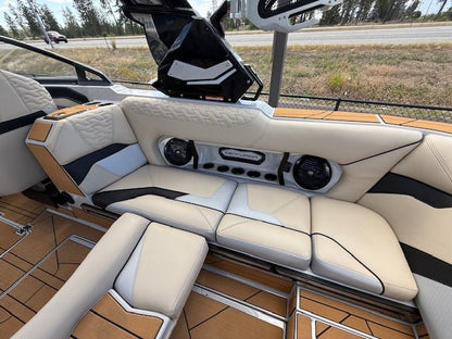 2025 Centurion Ri245 - Stone Grey / Tan - BoardCo Boats