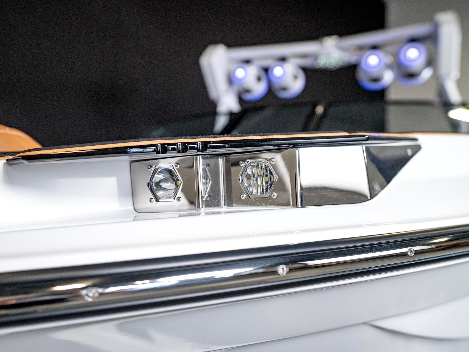 2025 Centurion Ri245 - White / Black / Tan - BoardCo Boats