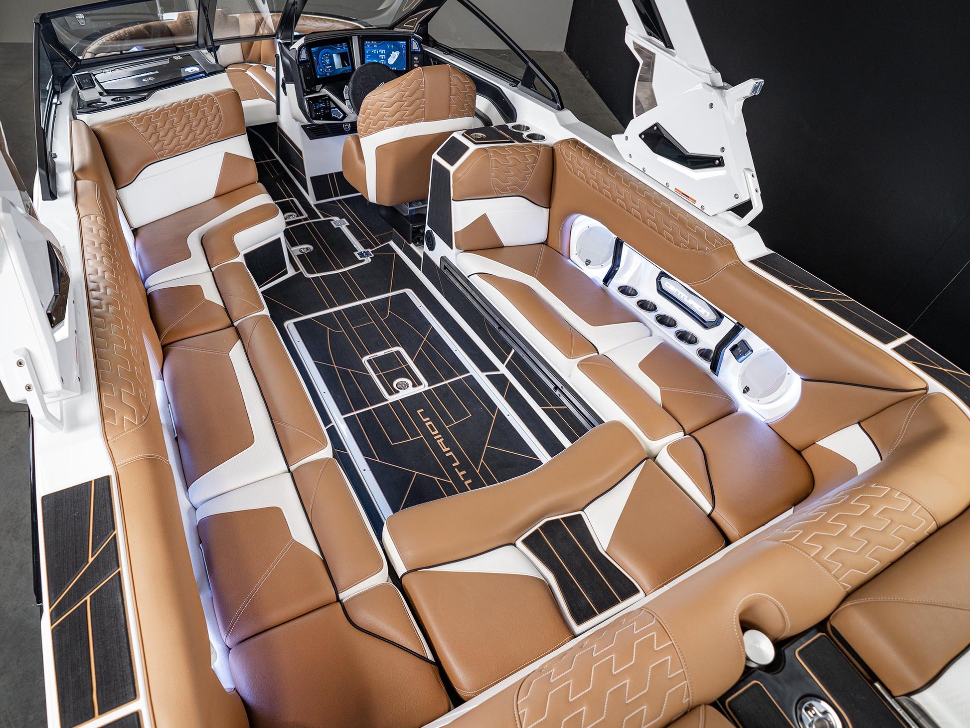 2025 Centurion Ri245 - White / Black / Tan - BoardCo Boats