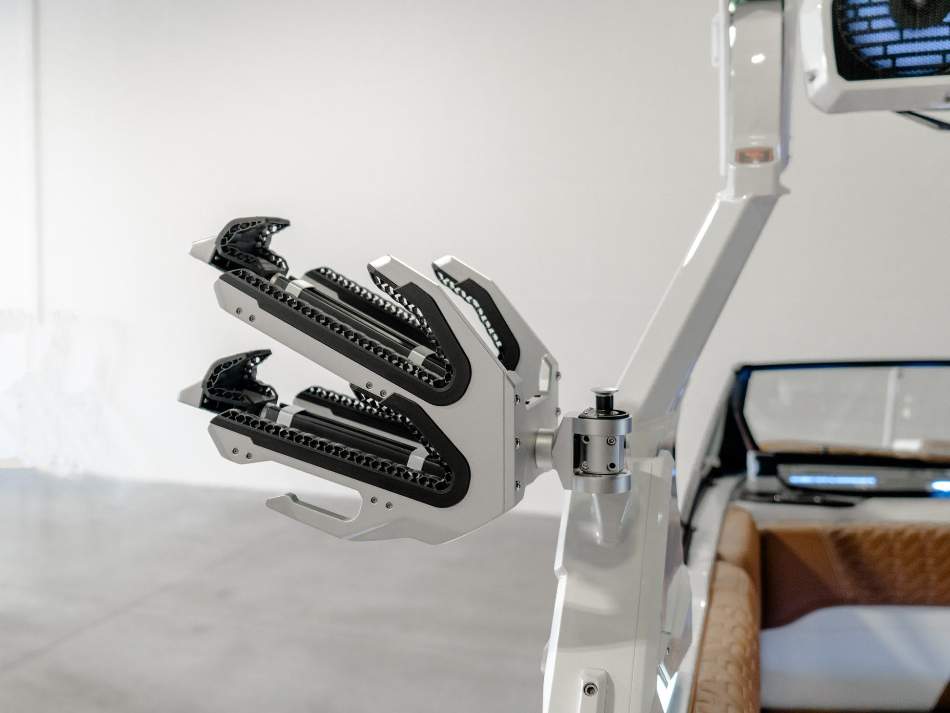 2025 Centurion Ri245 - White Frost - BoardCo Boats