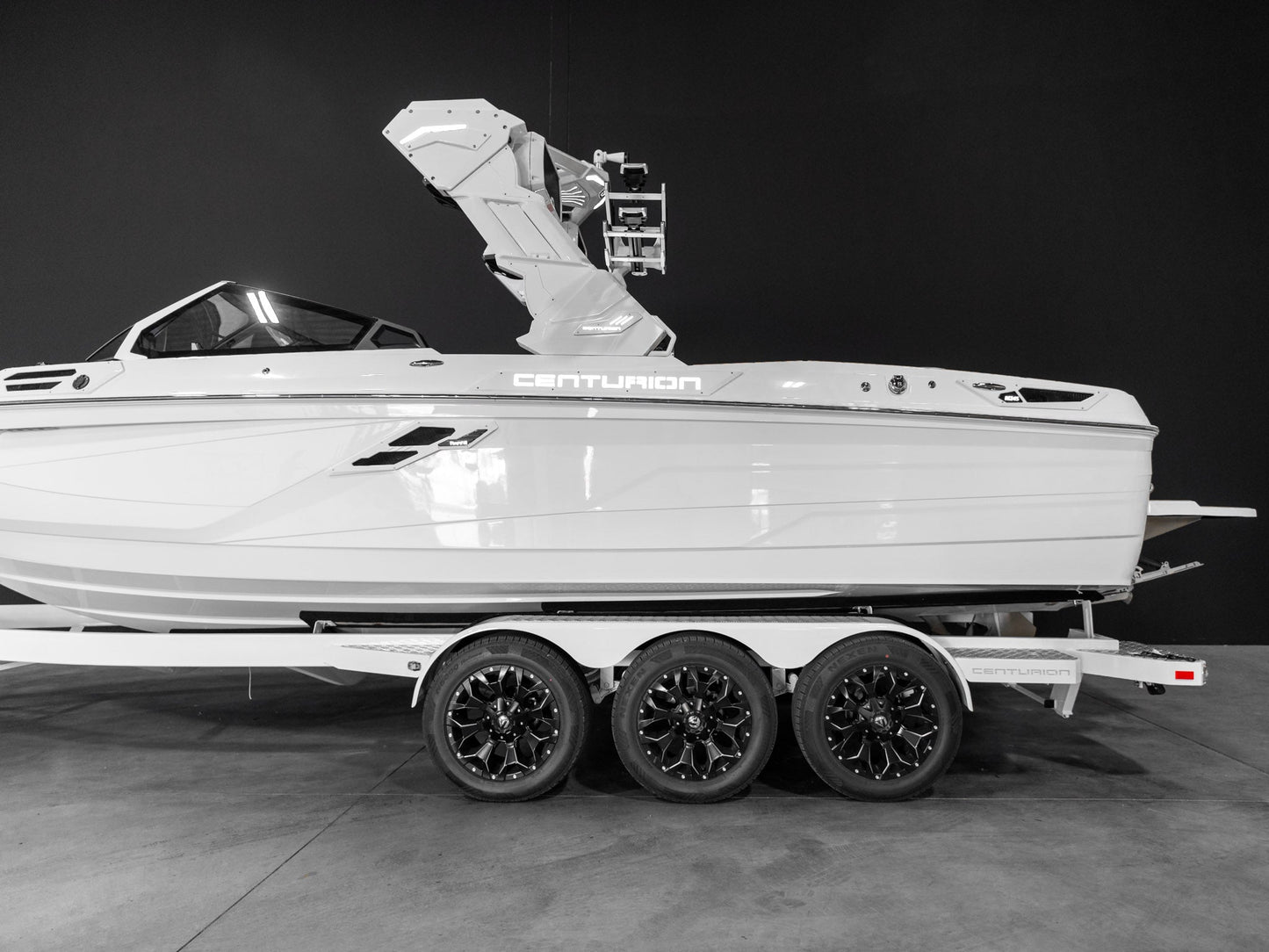 2025 Centurion Ri245 - White Frost - BoardCo Boats