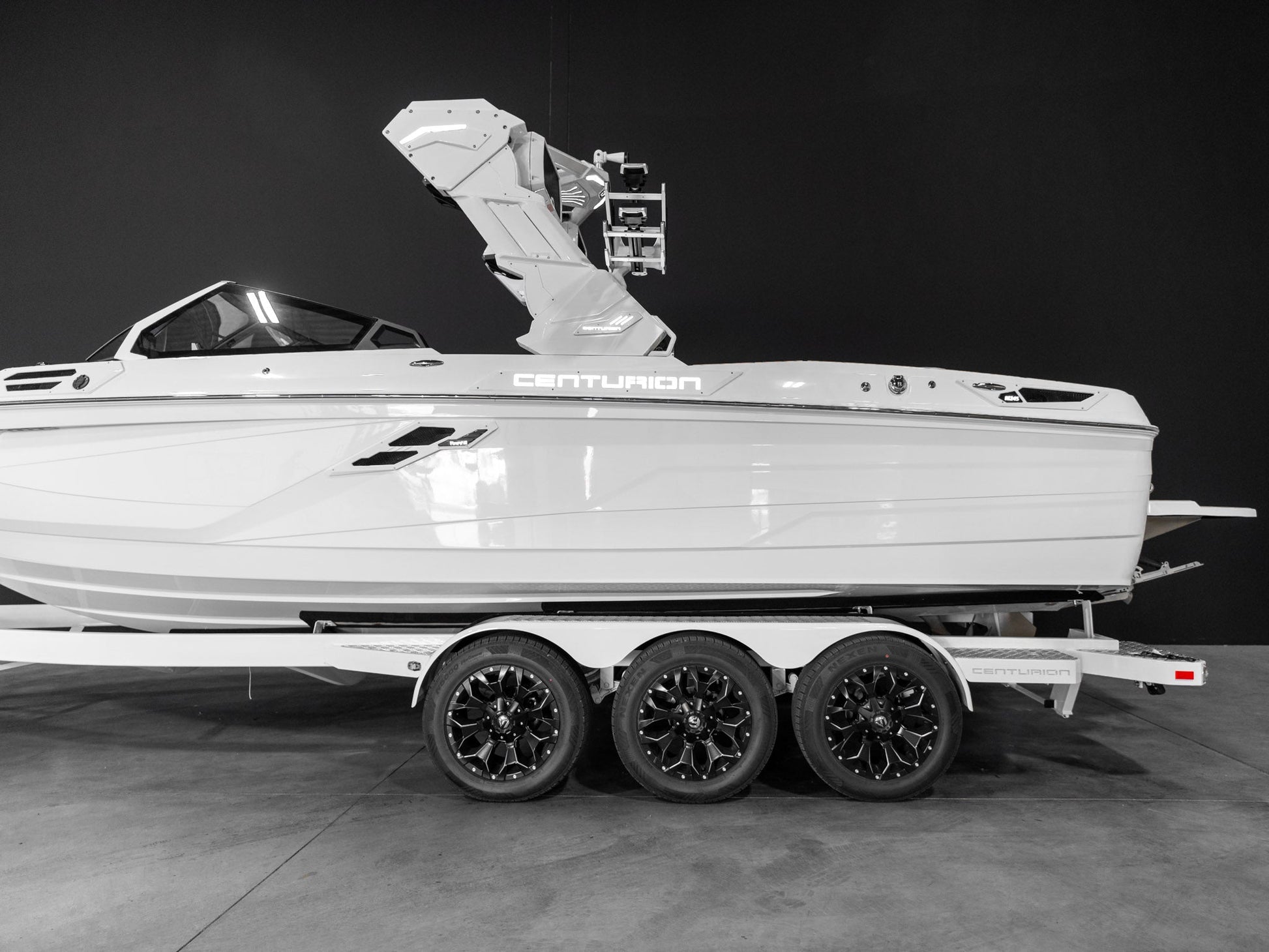 2025 Centurion Ri245 - White Frost - BoardCo Boats