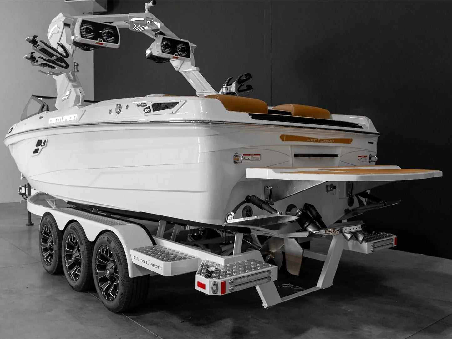 2025 Centurion Ri245 - White Frost / Castano Interior - BoardCo Boats