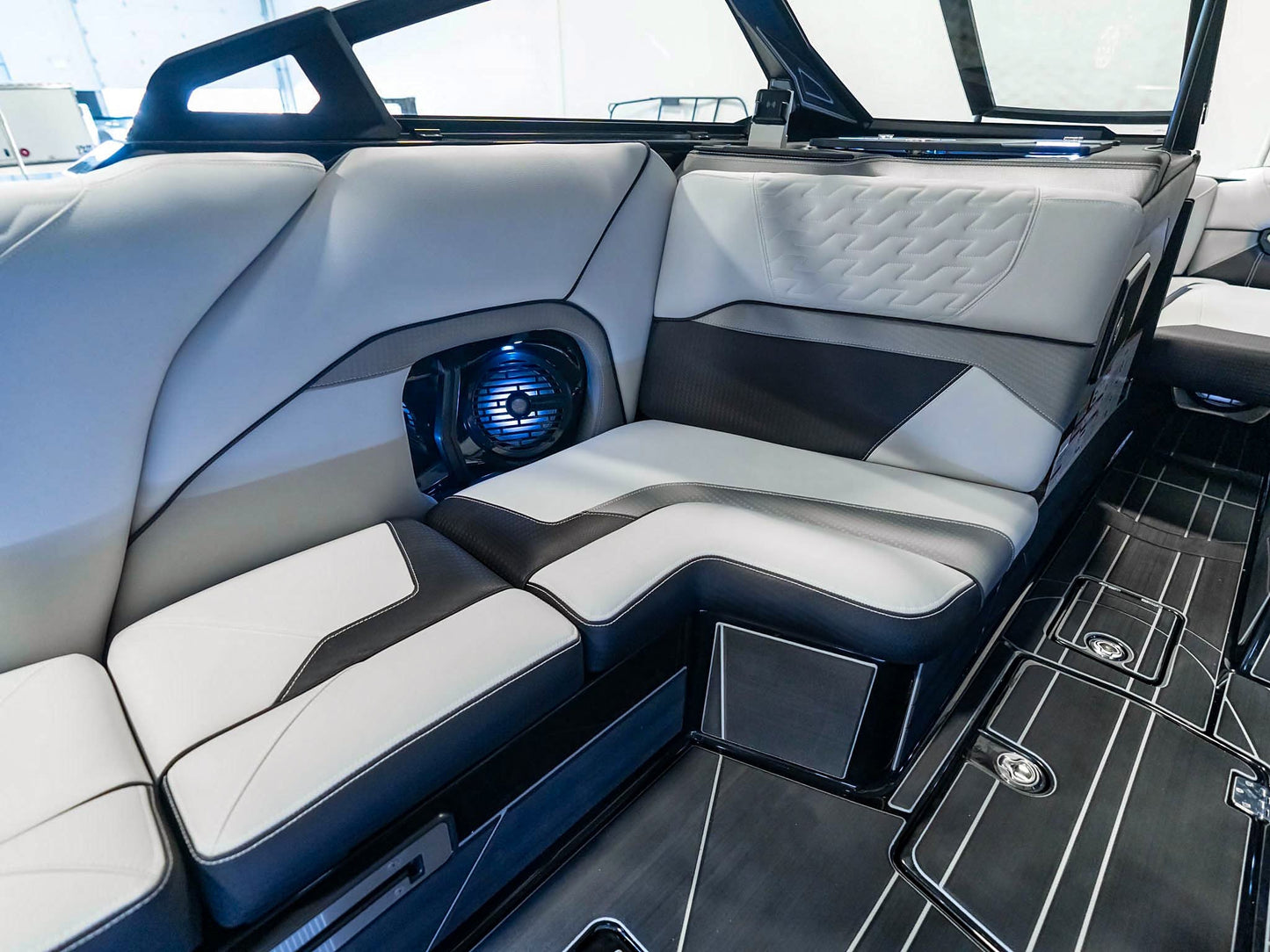 2025 Centurion Ri245 - White Frost / Onyx Black - BoardCo