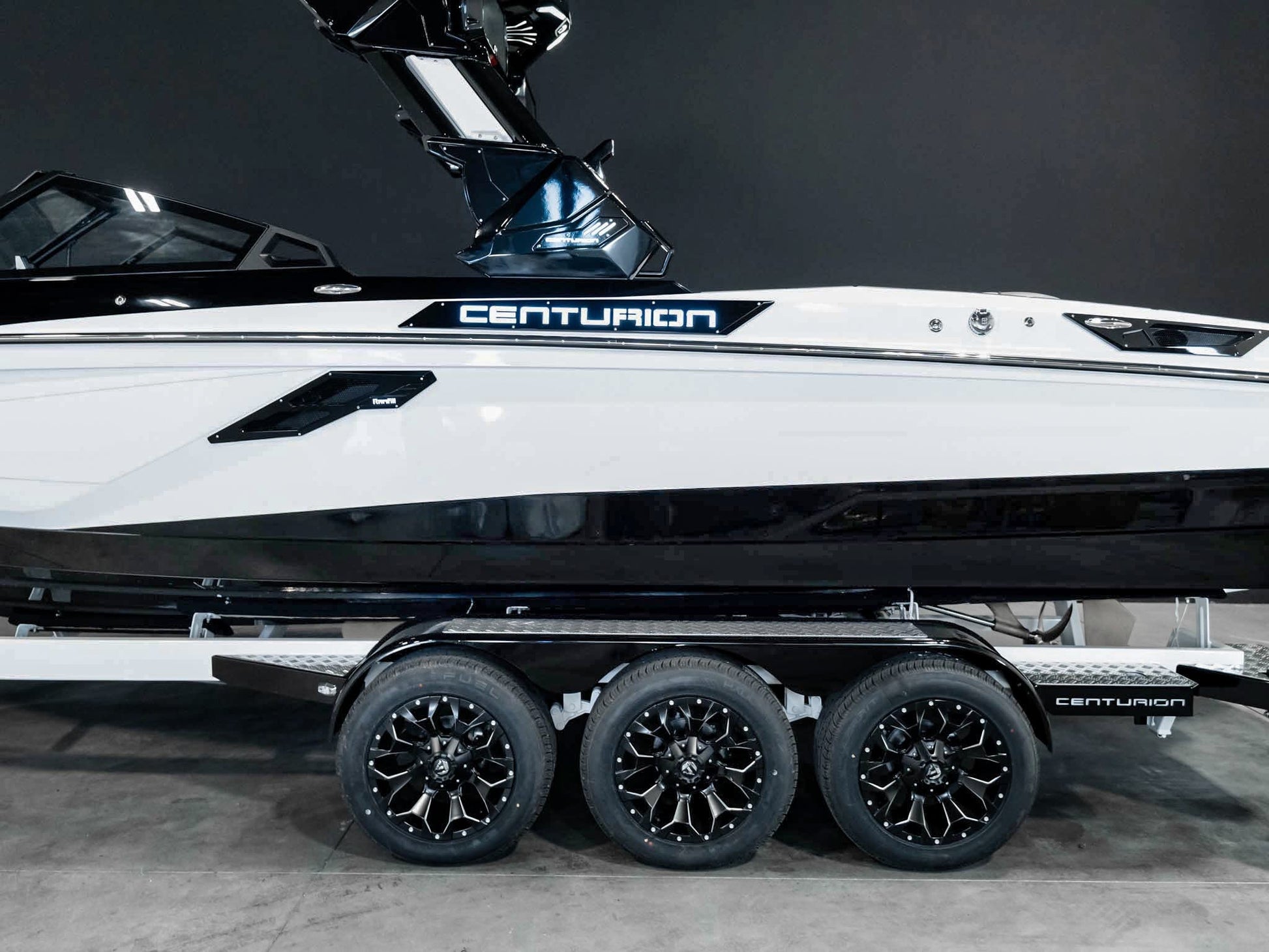2025 Centurion Ri245 - White Frost / Onyx Black - BoardCo