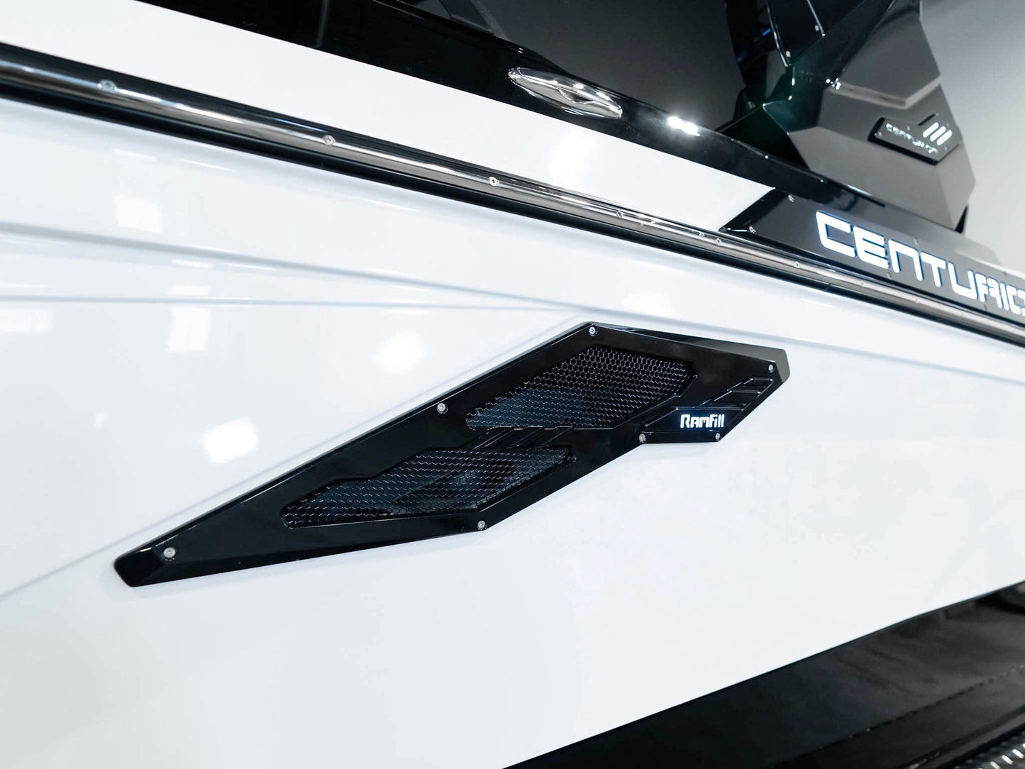 2025 Centurion Ri245 - White Frost / Onyx Black - BoardCo