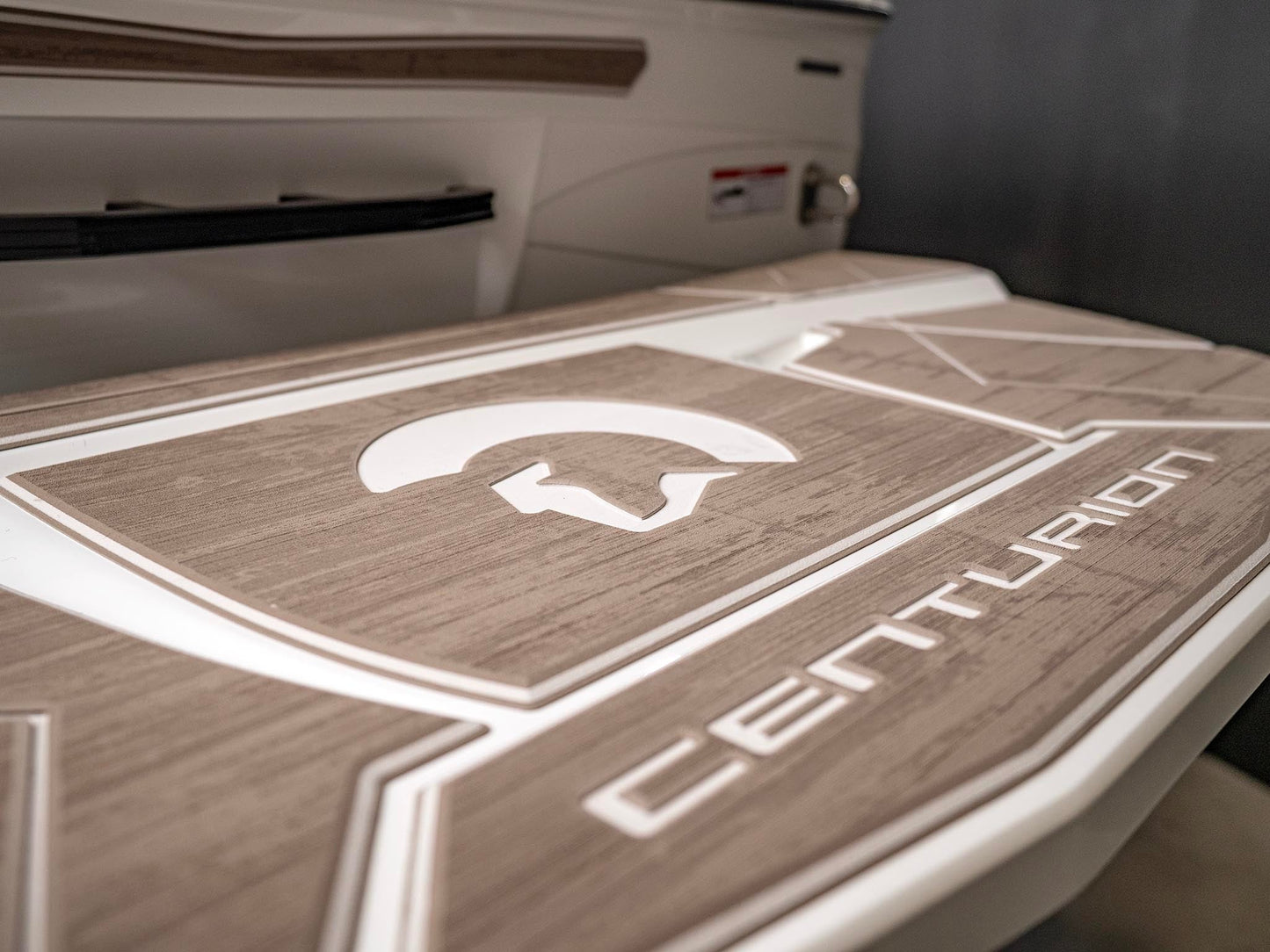 2025 Centurion Ri245 - White / Mocha - BoardCo Boats