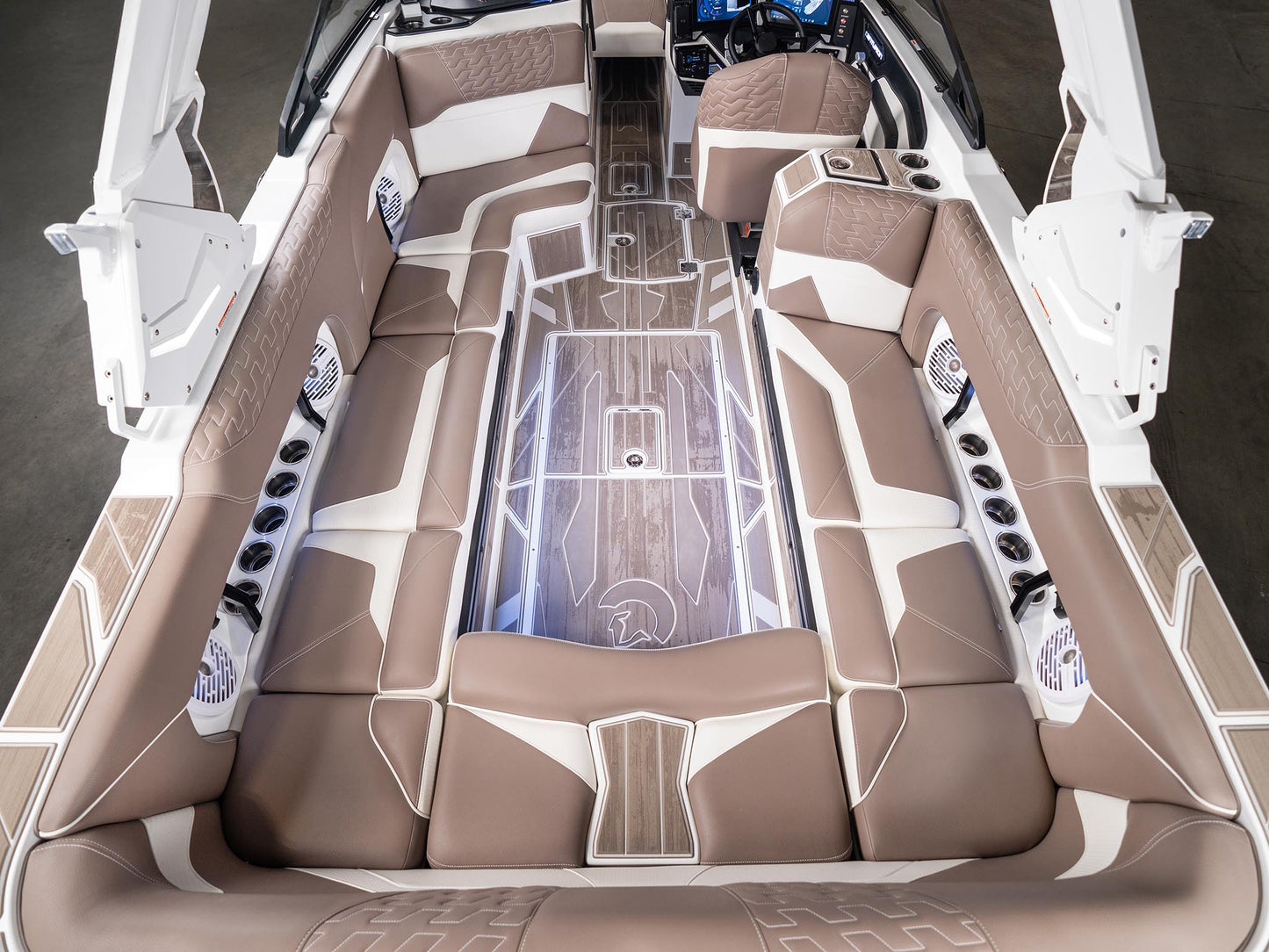 2025 Centurion Ri245 - White / Mocha - BoardCo Boats