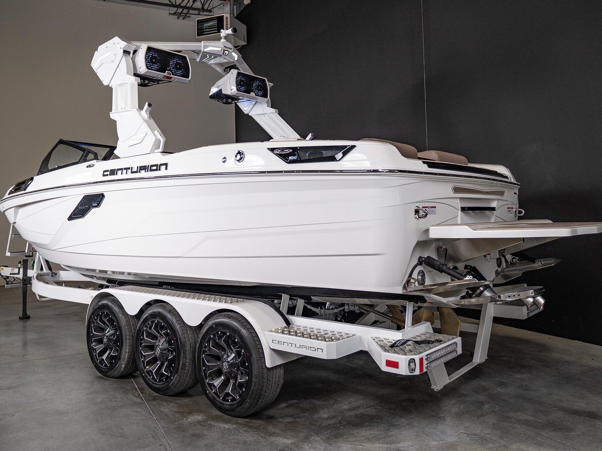 2025 Centurion Ri245 - White / Mocha - BoardCo Boats