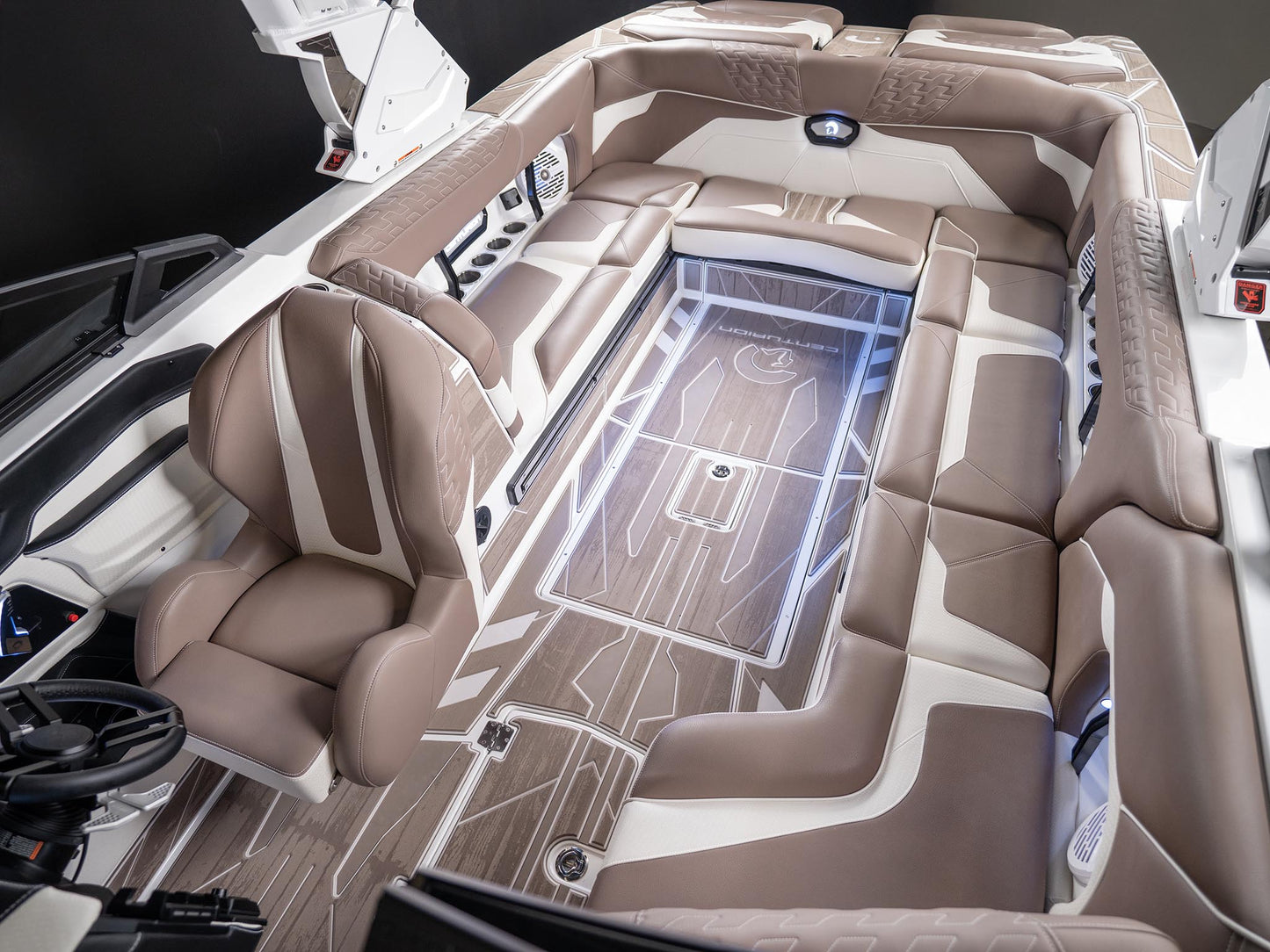 2025 Centurion Ri245 - White / Mocha - BoardCo Boats