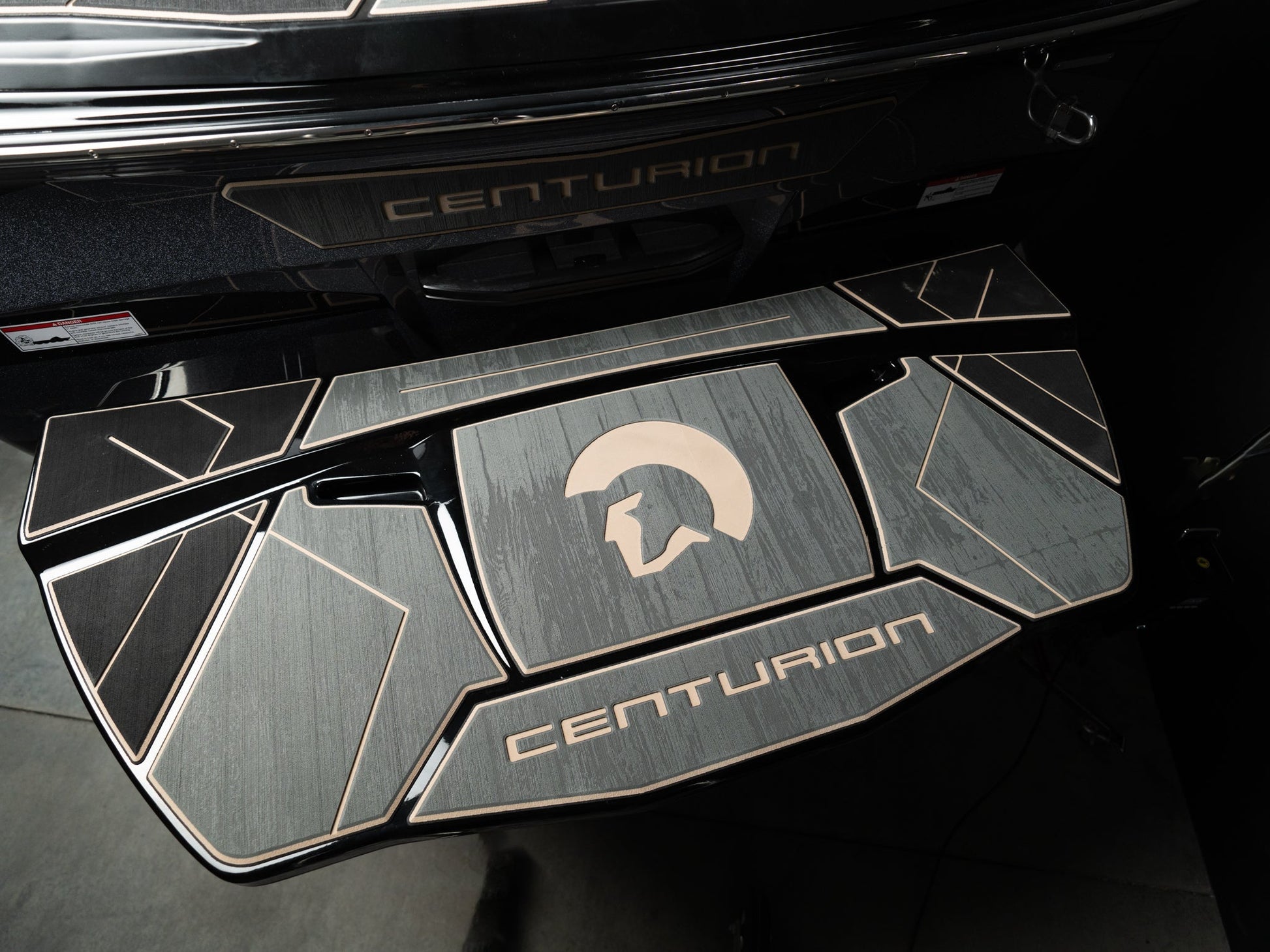 2025 Centurion Ri265 - Black / Gunmetal - BoardCo Boats
