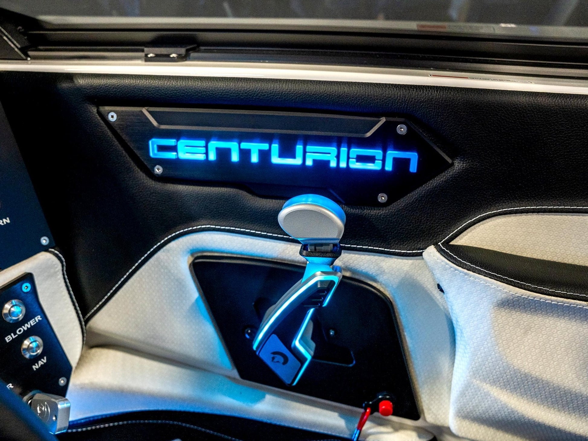 2025 Centurion Ri265 - White Frost - BoardCo Boats