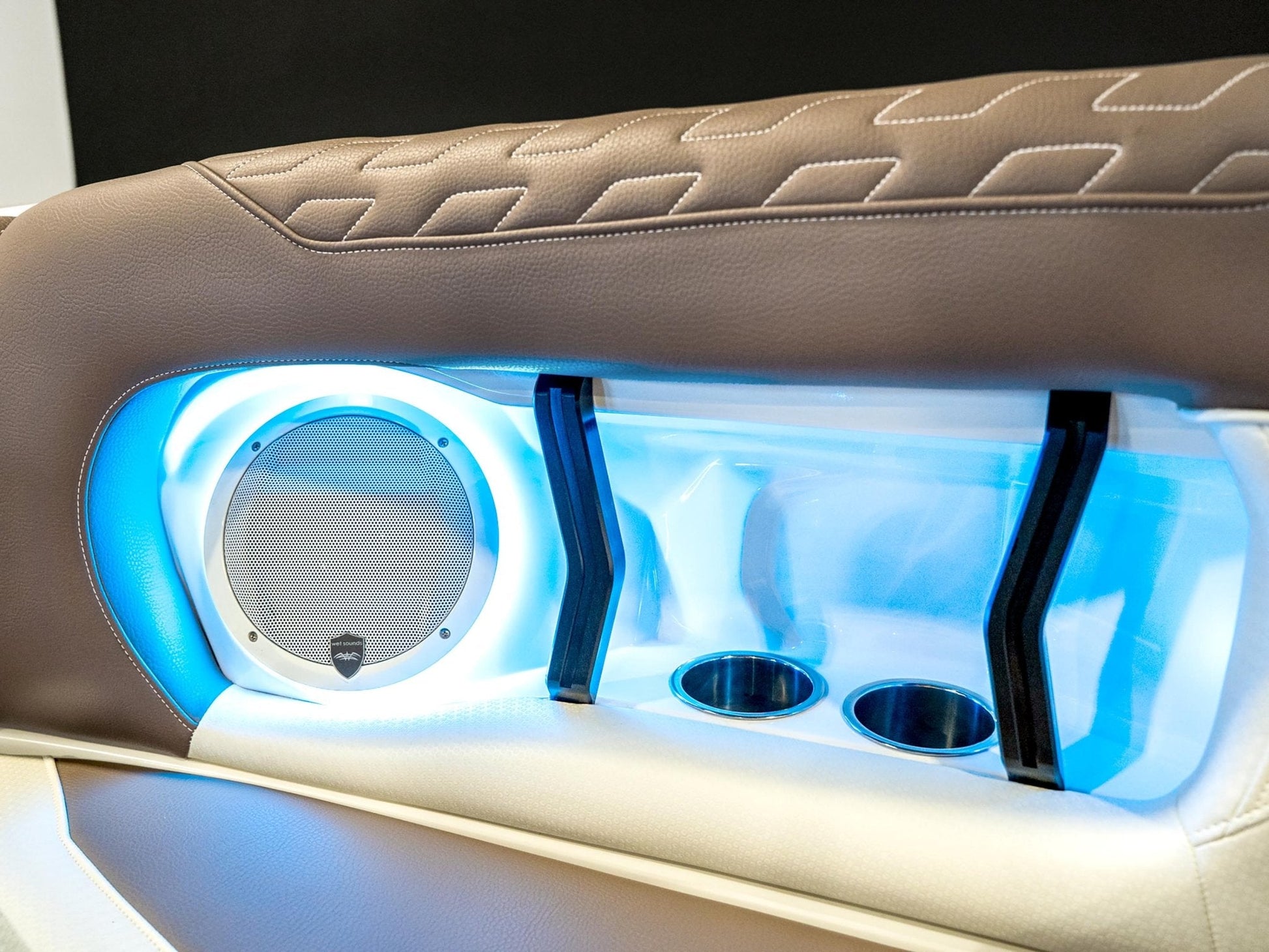 2025 Centurion Ri265 - White Frost - BoardCo Boats