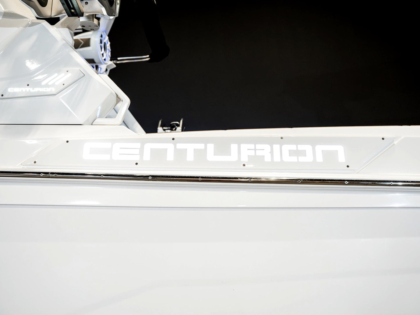2025 Centurion Ri265 - White Frost - BoardCo Boats