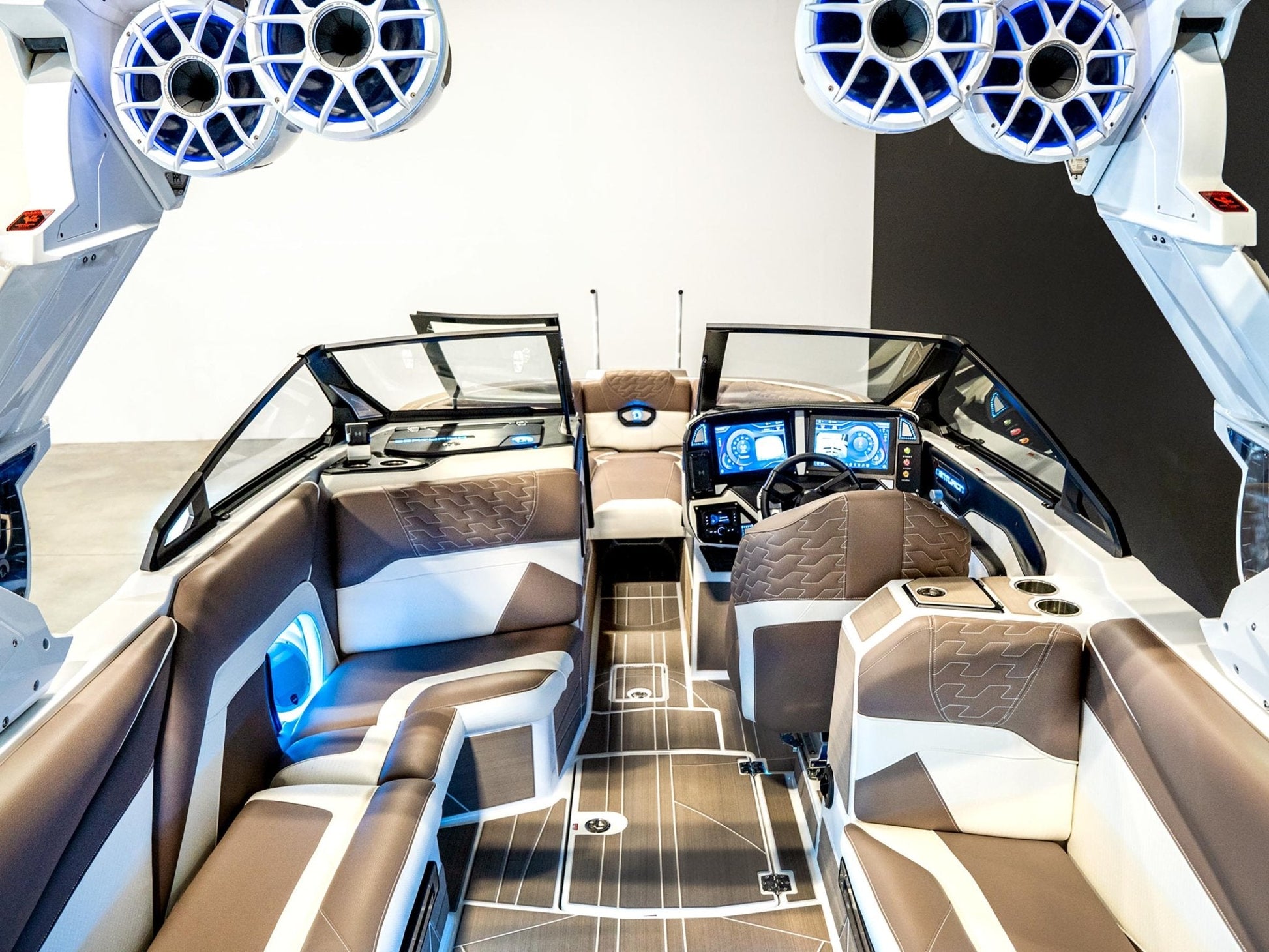 2025 Centurion Ri265 - White Frost - BoardCo Boats