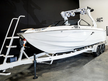 2025 Centurion Ri265 - White Frost - BoardCo Boats