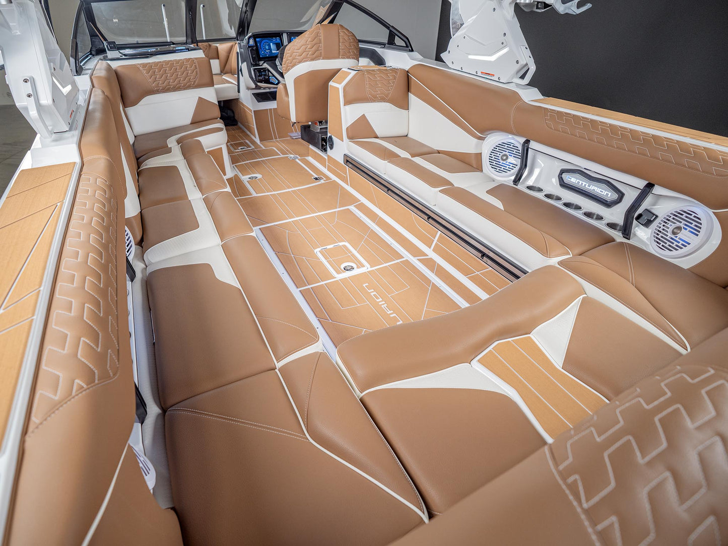 2025 Centurion Ri265 - White Frost / Castano Brown - BoardCo Boats