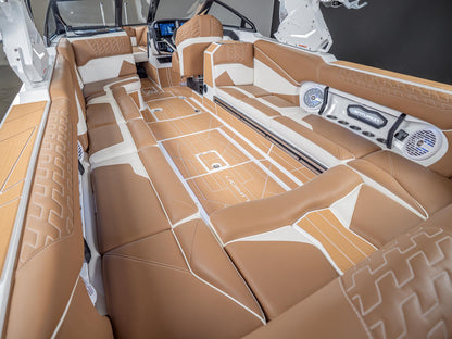 2025 Centurion Ri265 - White Frost / Castano Brown - BoardCo Boats