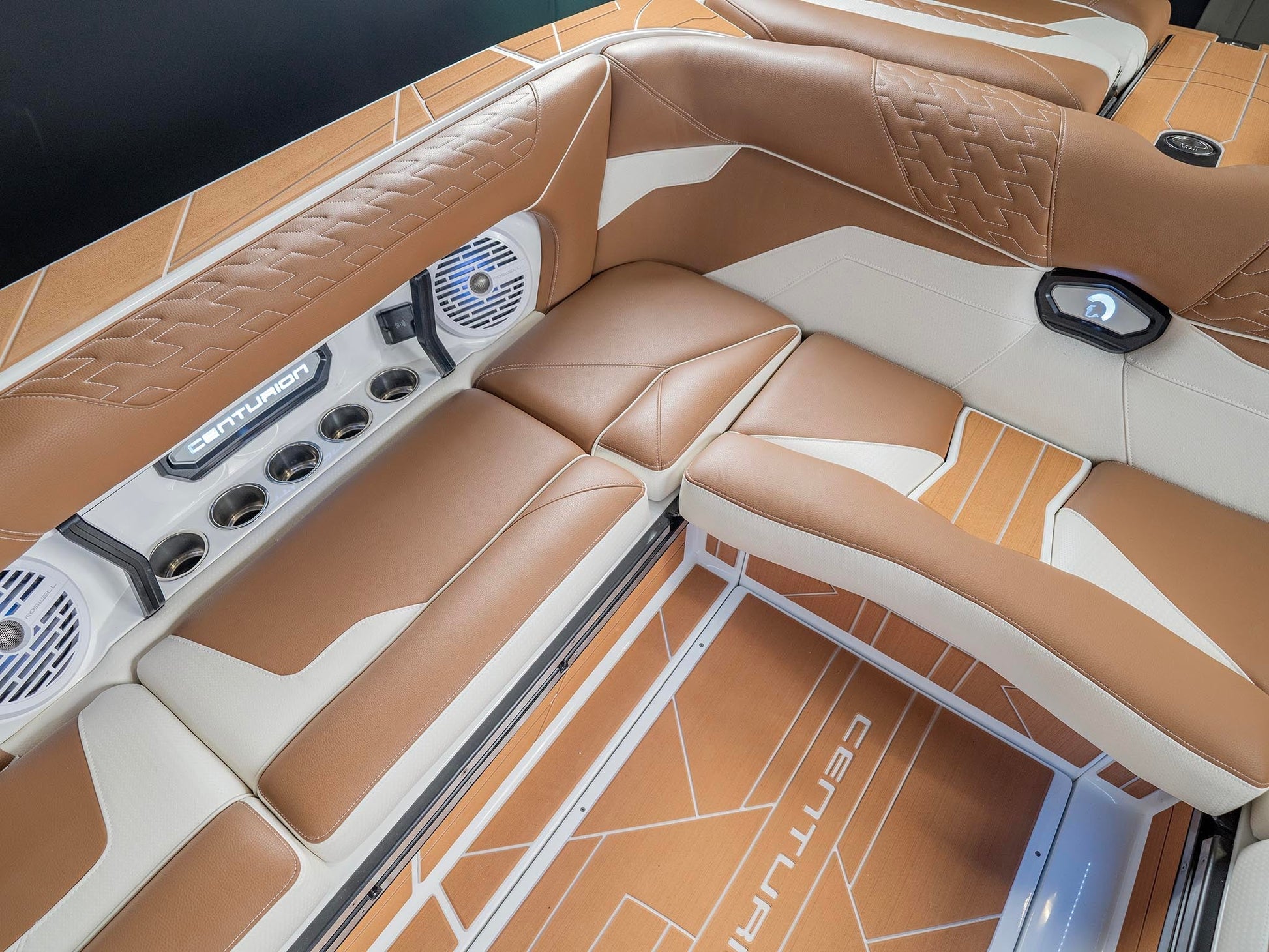 2025 Centurion Ri265 - White Frost / Castano Brown - BoardCo Boats