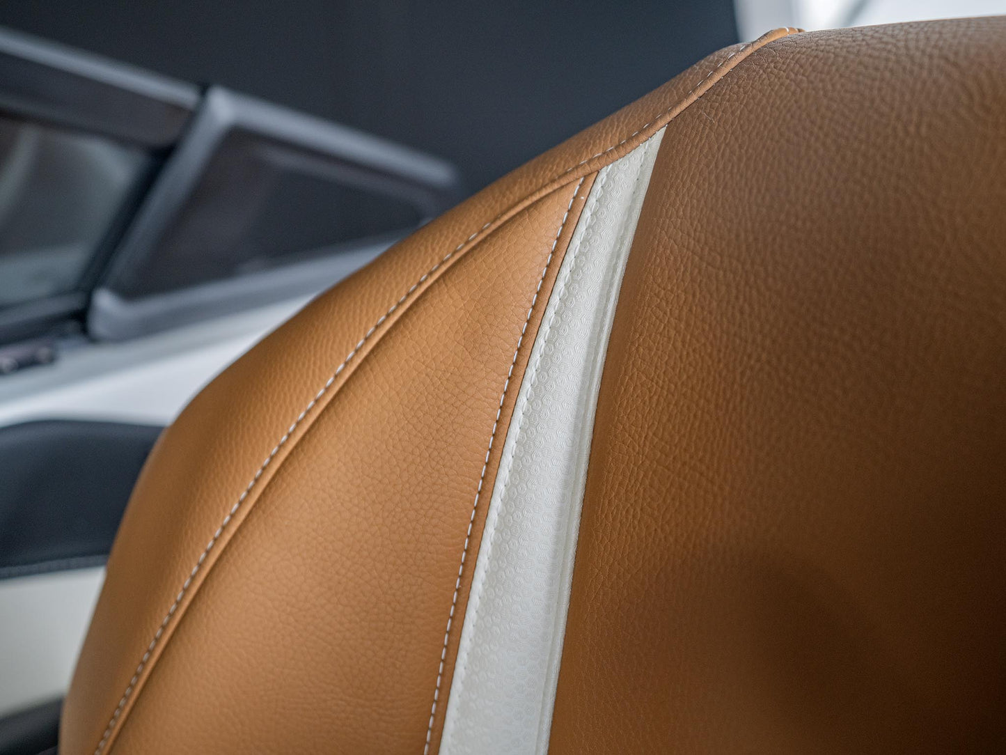 2025 Centurion Ri265 - White Frost / Castano Brown - BoardCo Boats