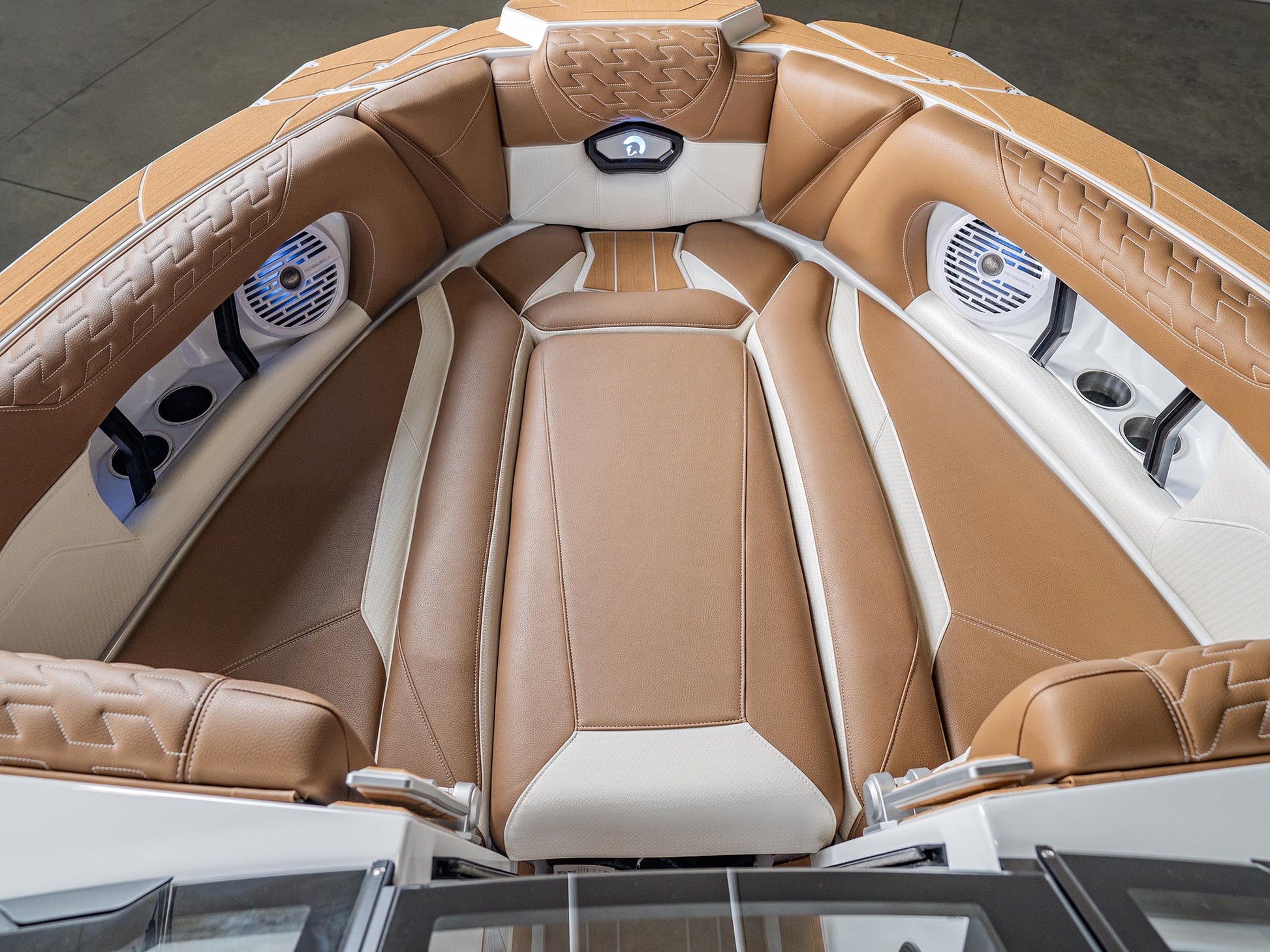2025 Centurion Ri265 - White Frost / Castano Brown - BoardCo Boats