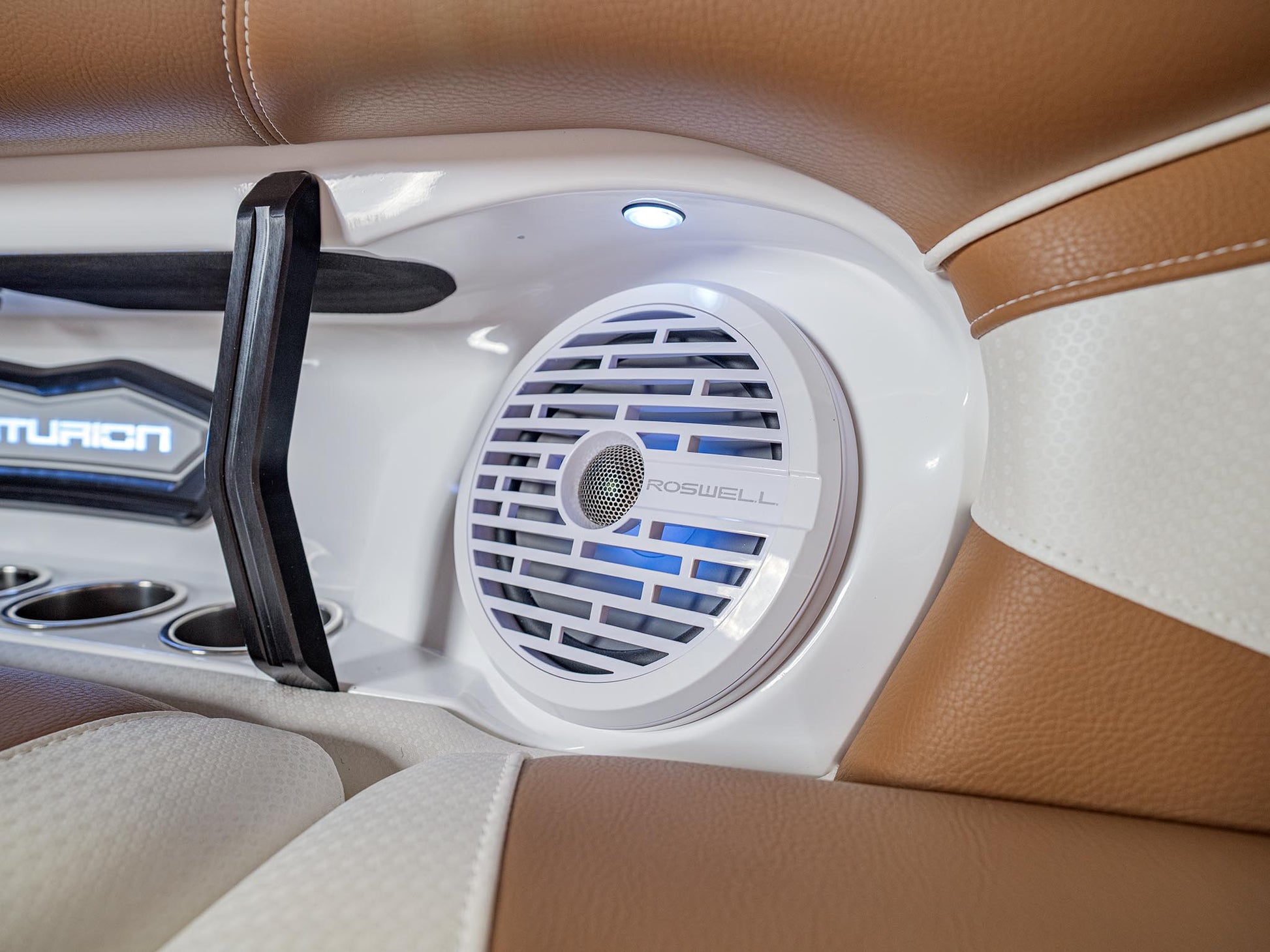 2025 Centurion Ri265 - White Frost / Castano Brown - BoardCo Boats