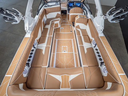 2025 Centurion Ri265 - White Frost / Castano Brown - BoardCo Boats