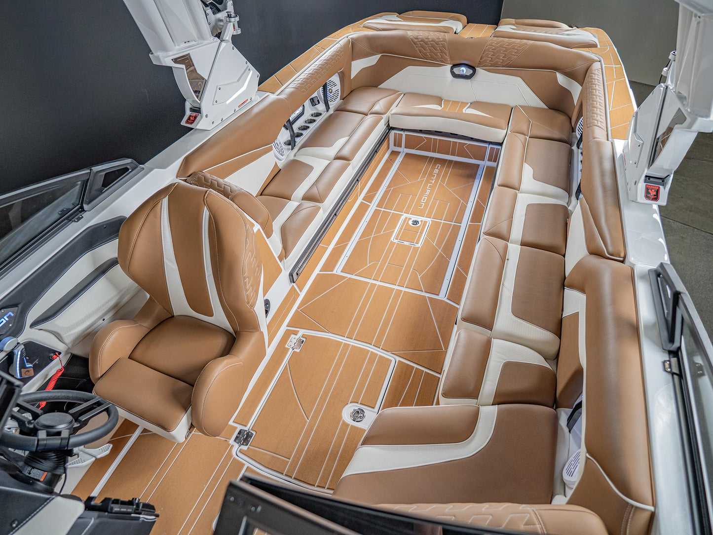 2025 Centurion Ri265 - White Frost / Castano Brown - BoardCo Boats