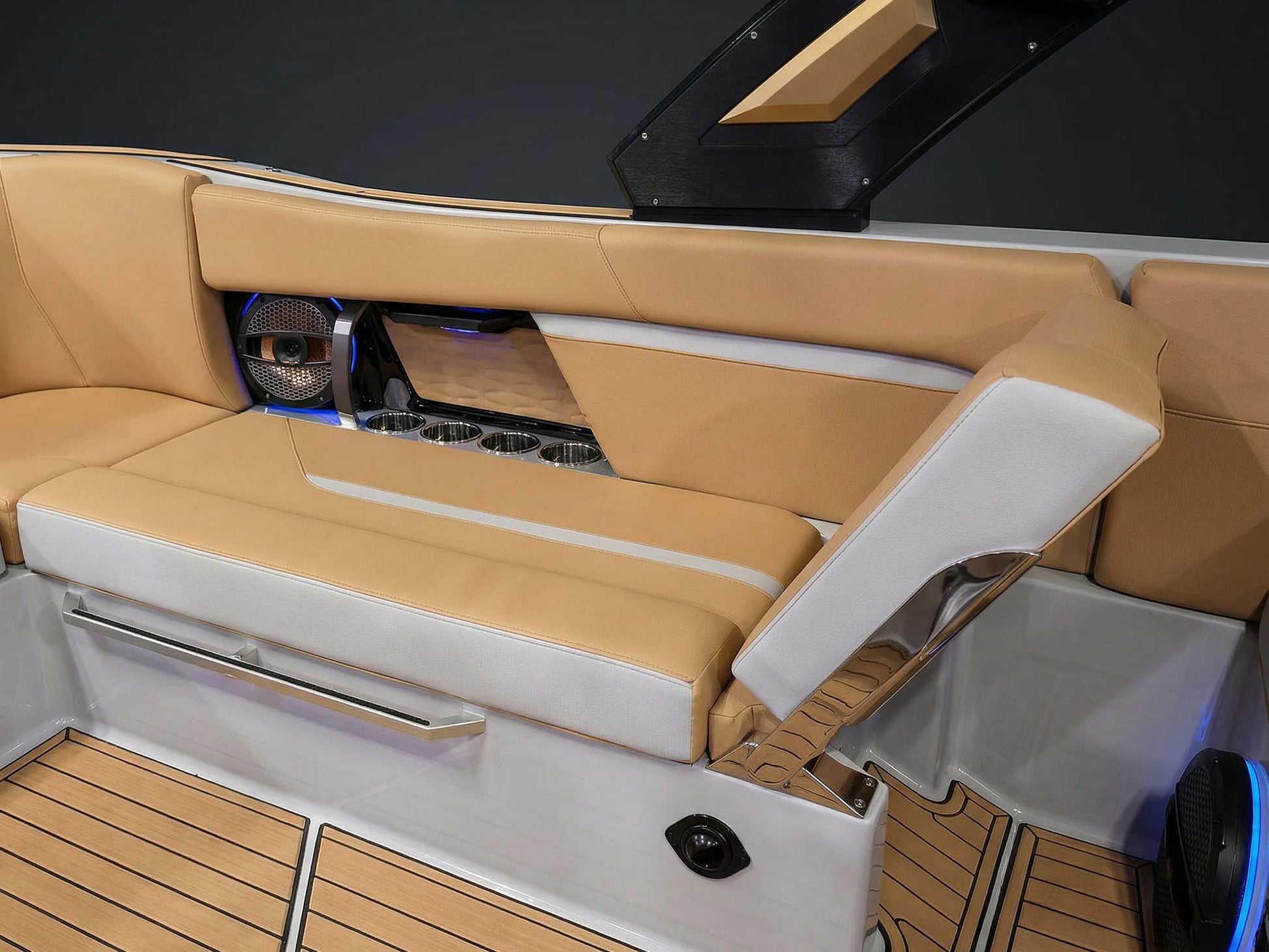 2025 MasterCraft X24 - Gray / Tan - BoardCo