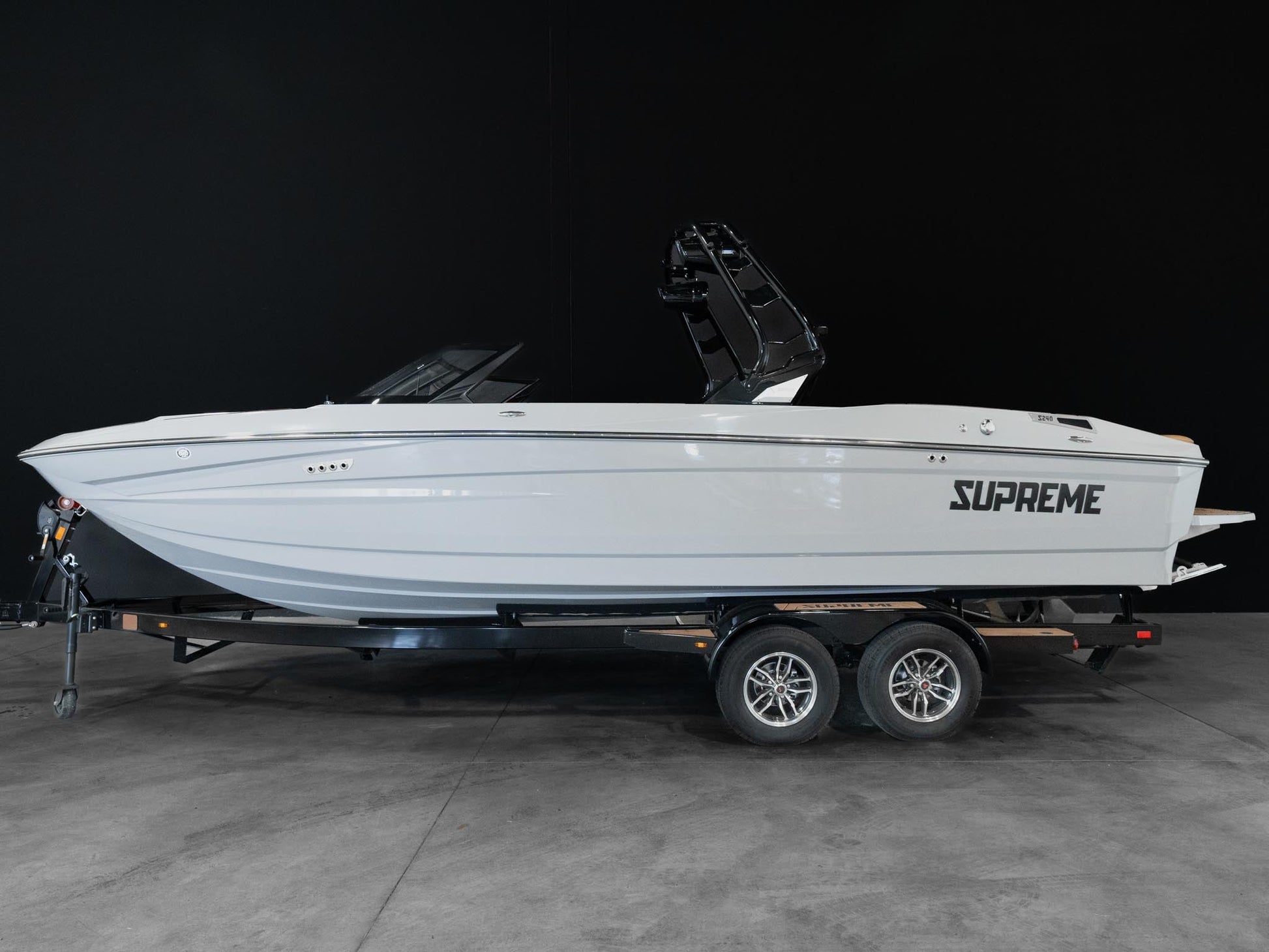 2025 Supreme S240 - Stone Grey - BoardCo Boats