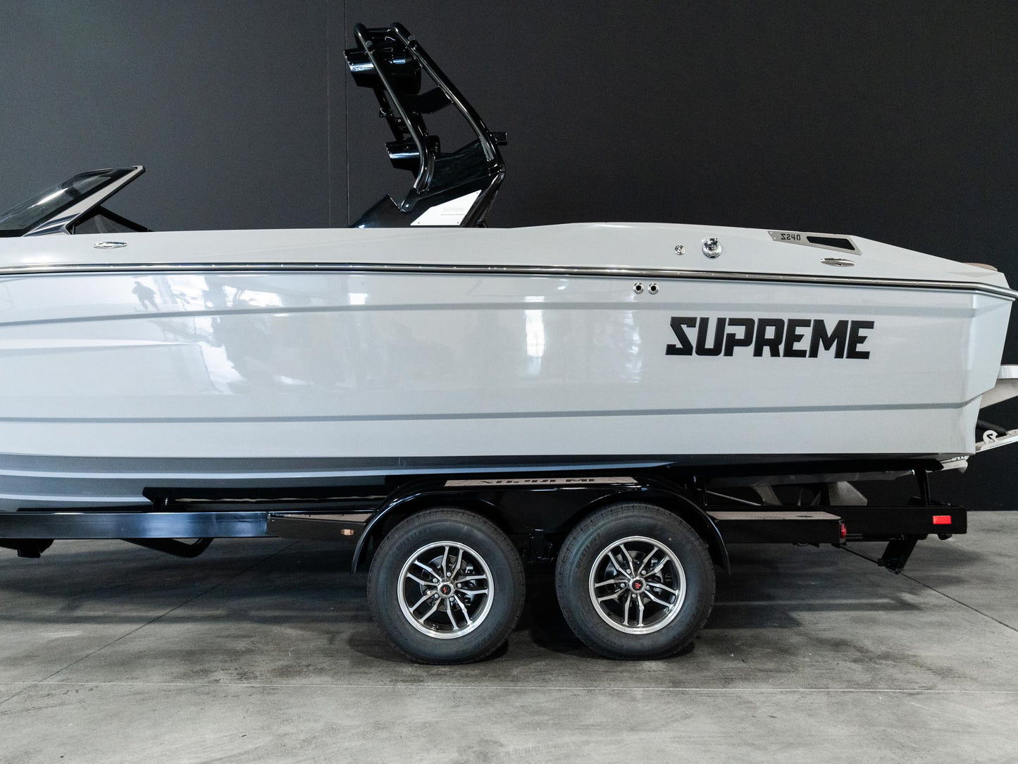 2025 Supreme S240 - Stone Grey - BoardCo Boats