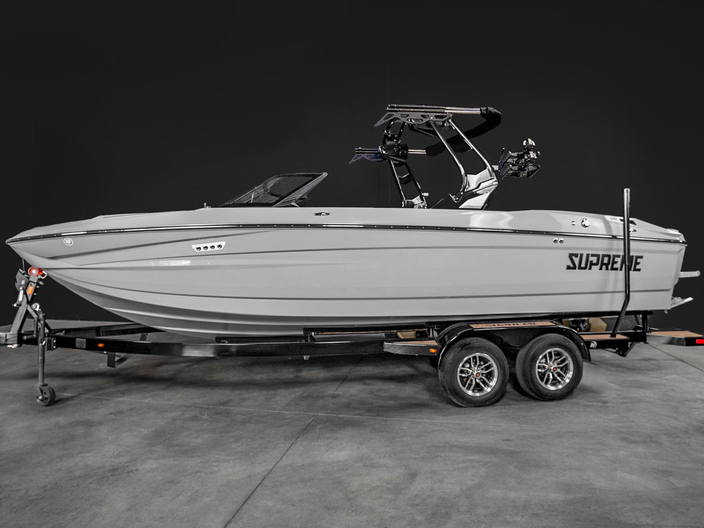 2025 Supreme S240 - Stone Grey / Castano Brown Interior - BoardCo