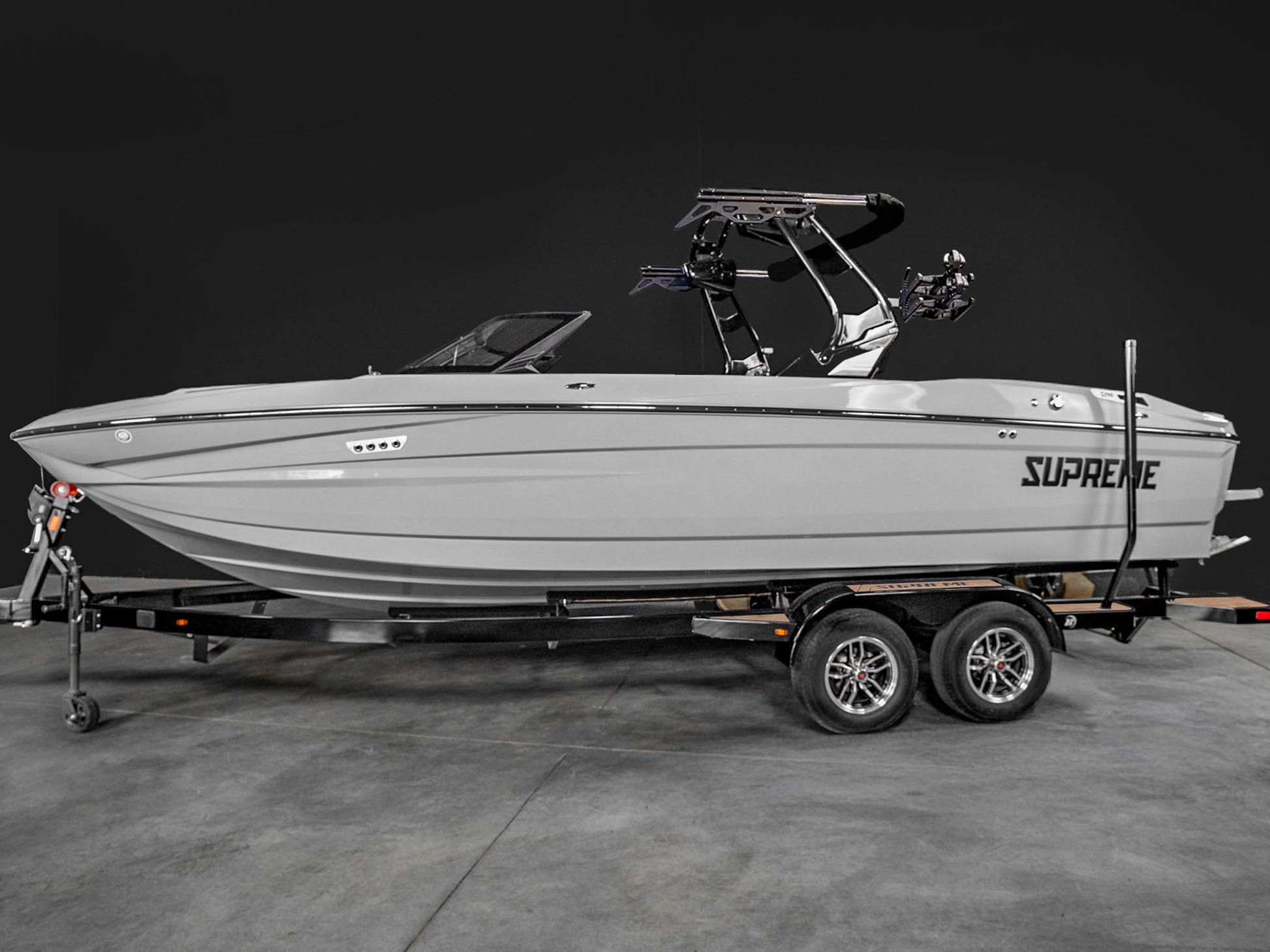 2025 Supreme S240 - Stone Grey / Castano Brown Interior - BoardCo