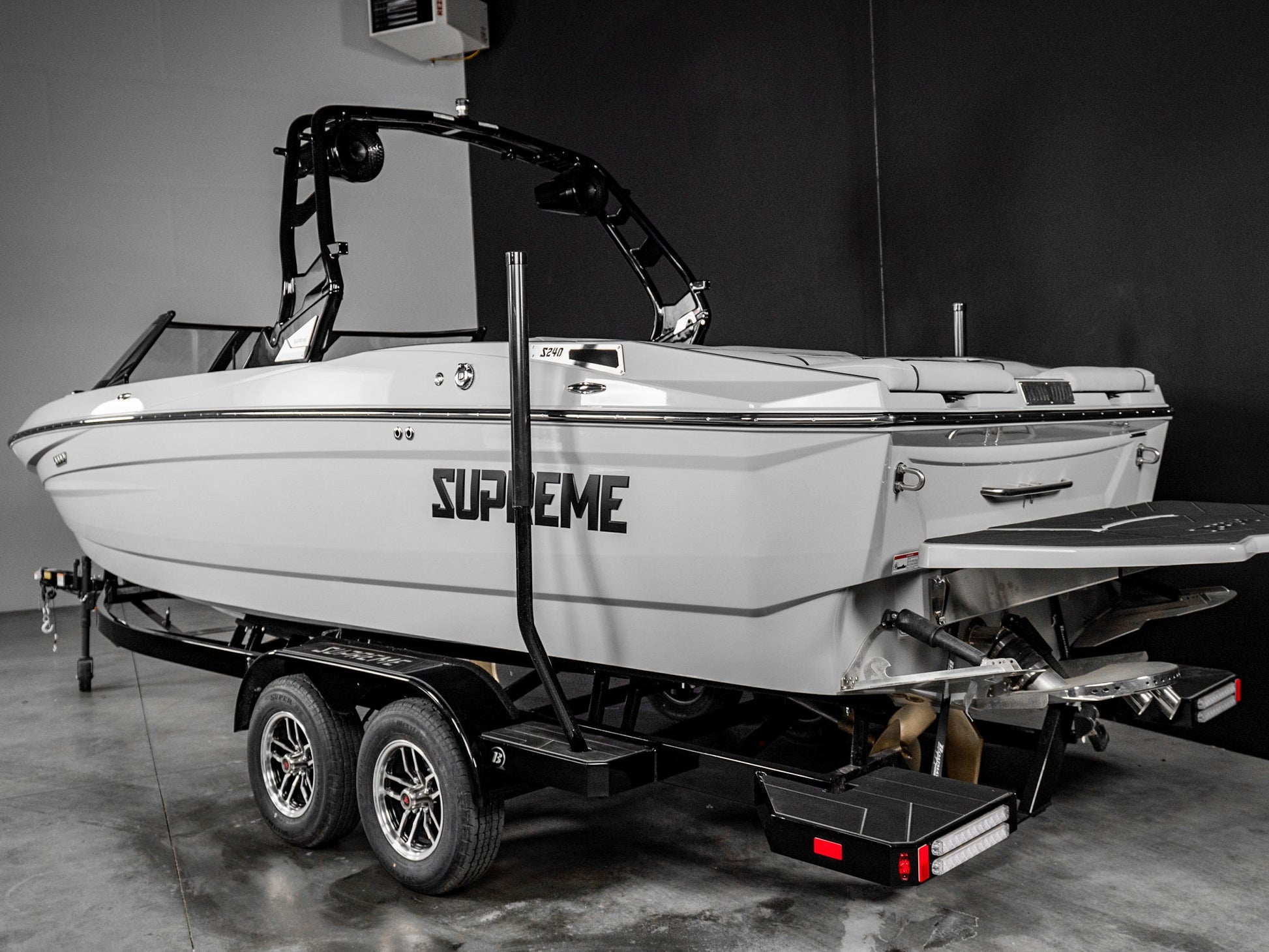 2025 Supreme S240 - Stone Grey / Stone Interior - BoardCo