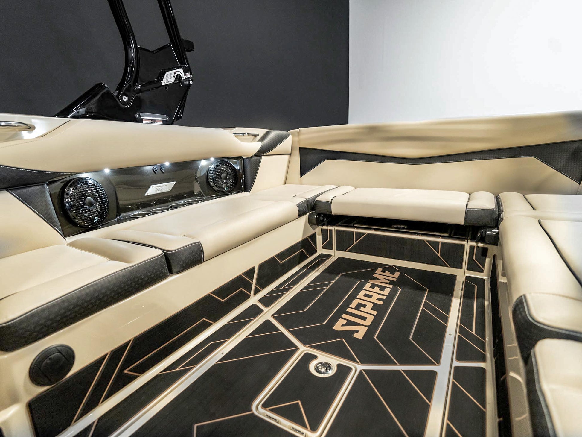 2025 Supreme S240 - Tan - BoardCo Boats