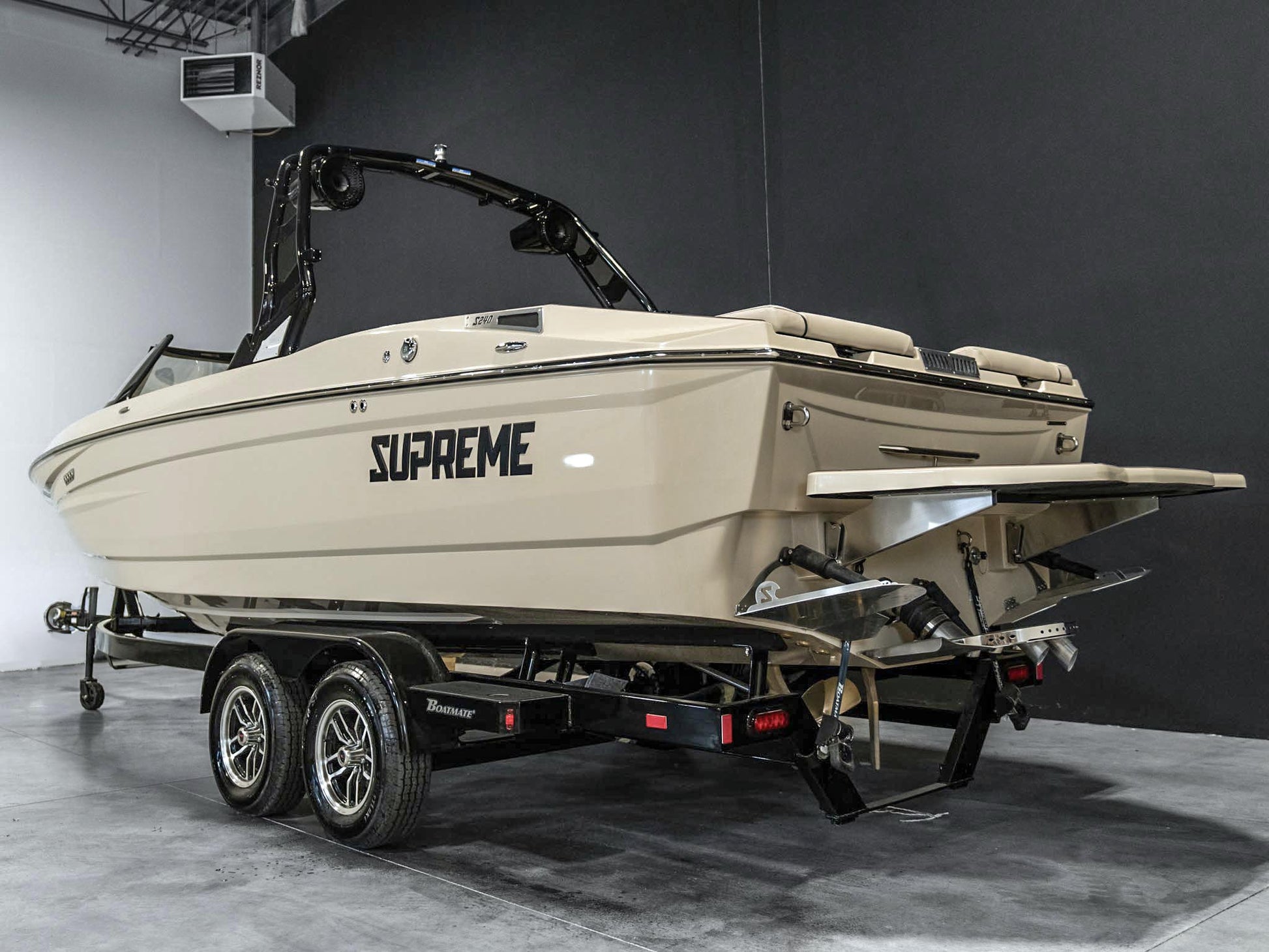 2025 Supreme S240 - Tan - BoardCo Boats