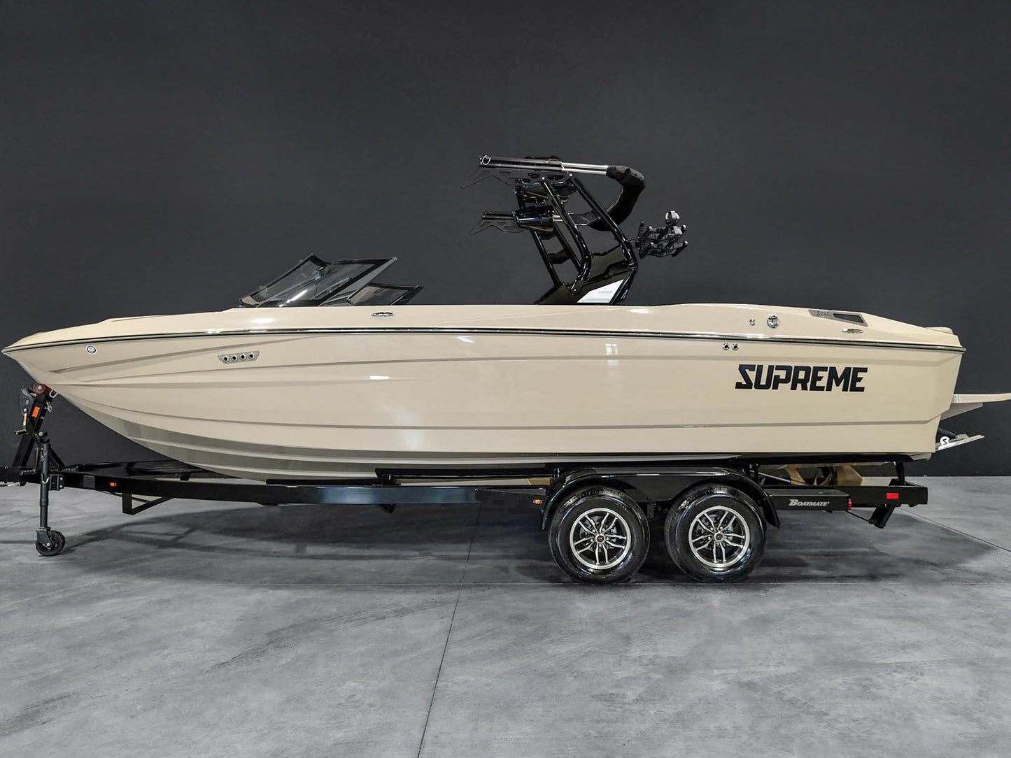 2025 Supreme S240 - Tan - BoardCo Boats