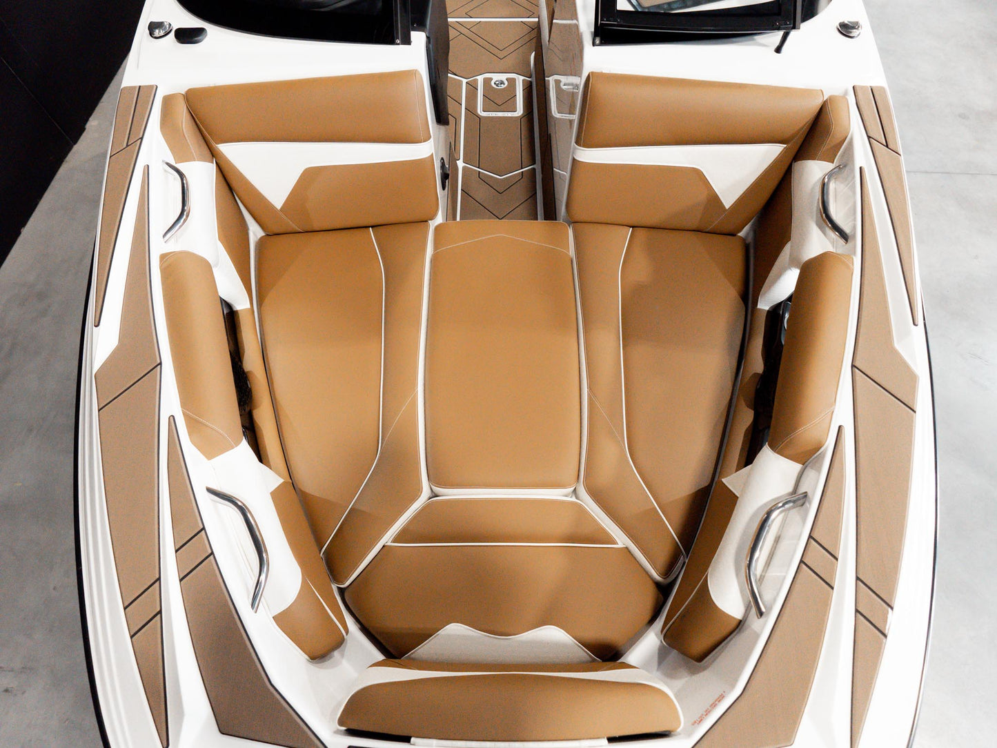 2025 Supreme S240 - White / Tan Interior - BoardCo