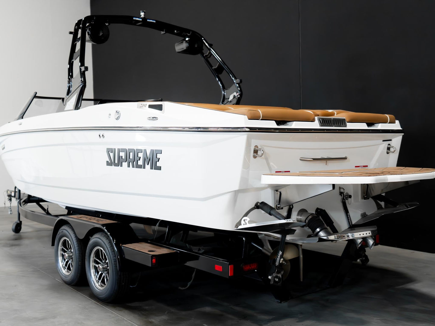 2025 Supreme S240 - White / Tan Interior - BoardCo