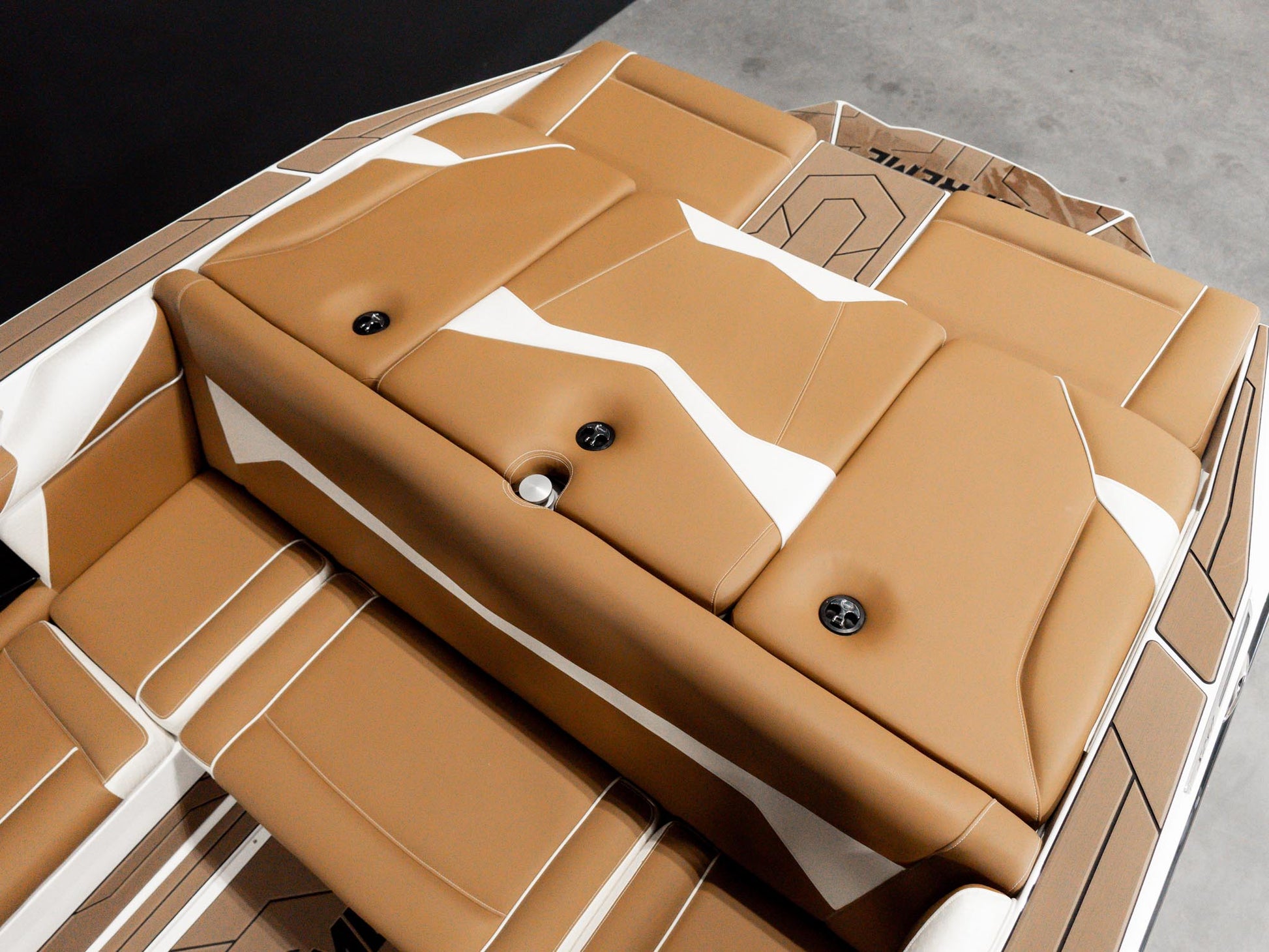 2025 Supreme S240 - White / Tan Interior - BoardCo
