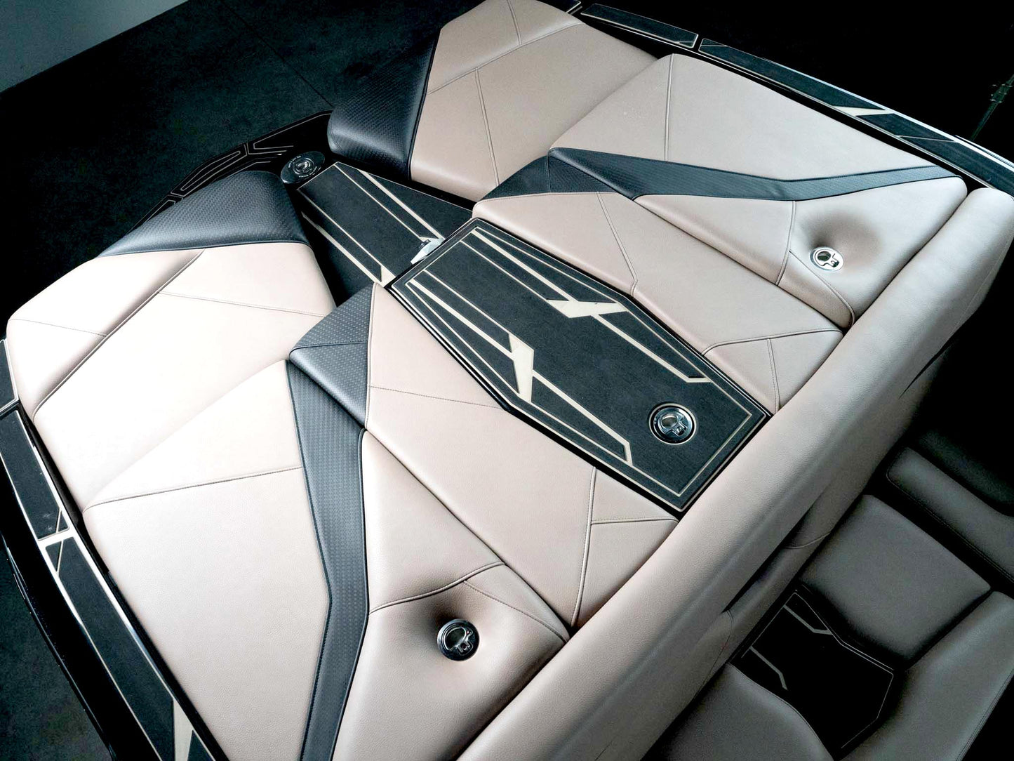 2026 Centurion NV243 - Black Flake / Onyx Black