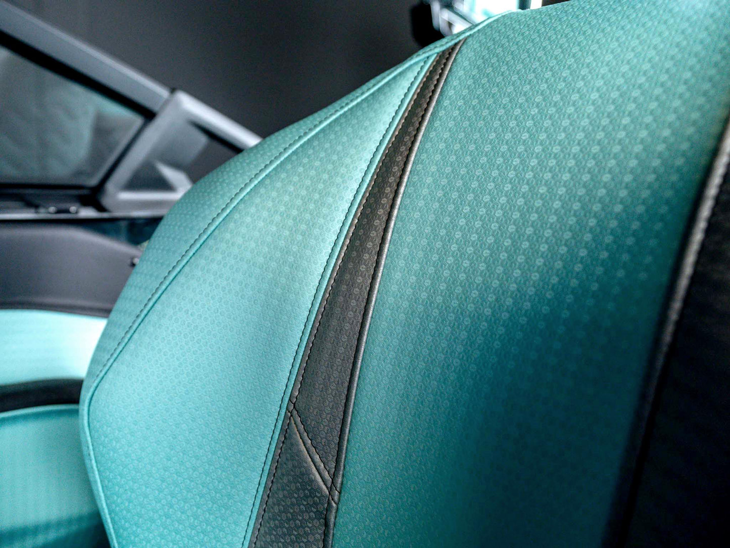 2026 Centurion Ri245 - Onyx Black Flake / Spearmint