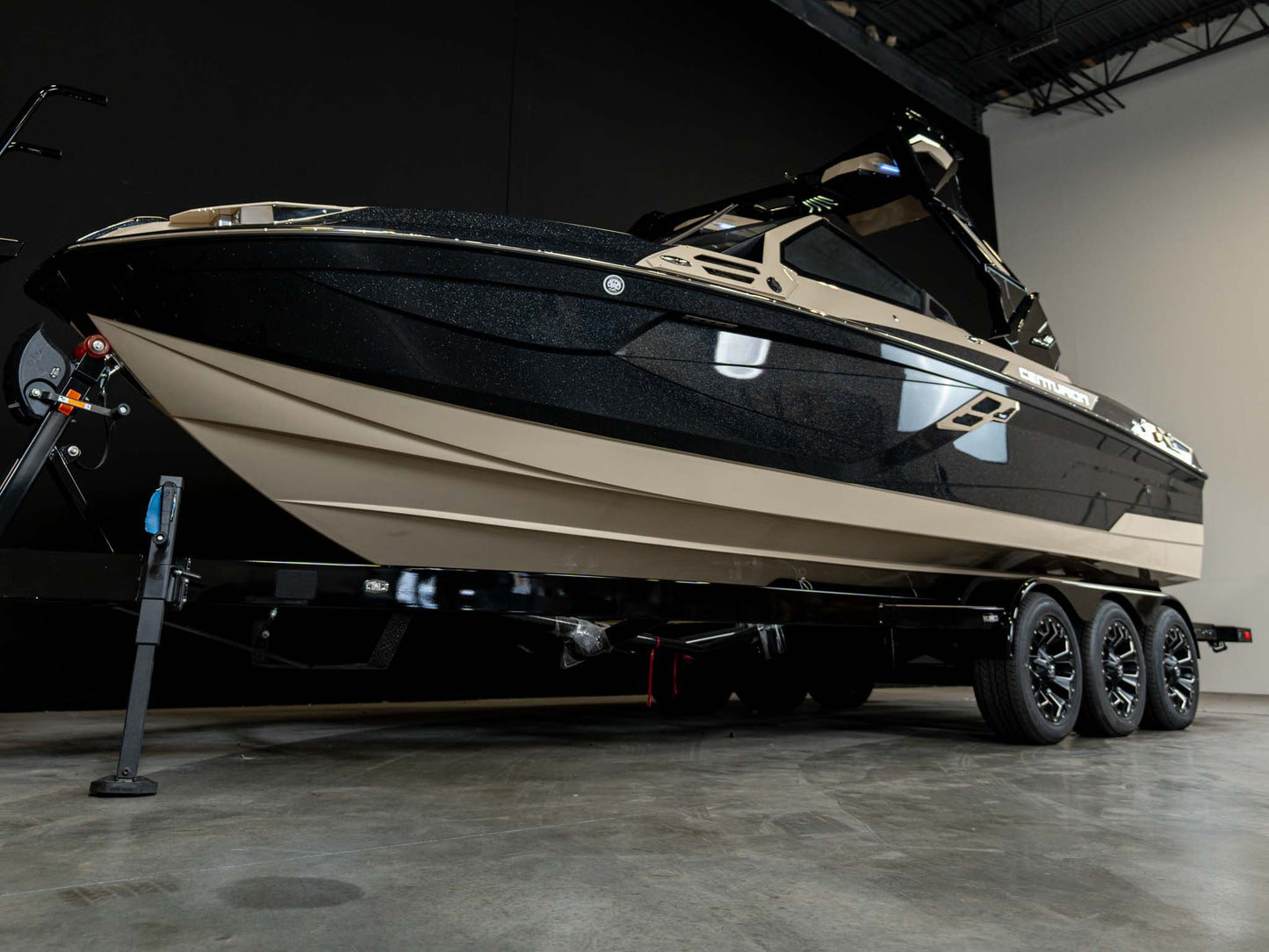 2026 Centurion Ri245 - Black Flake / Tan