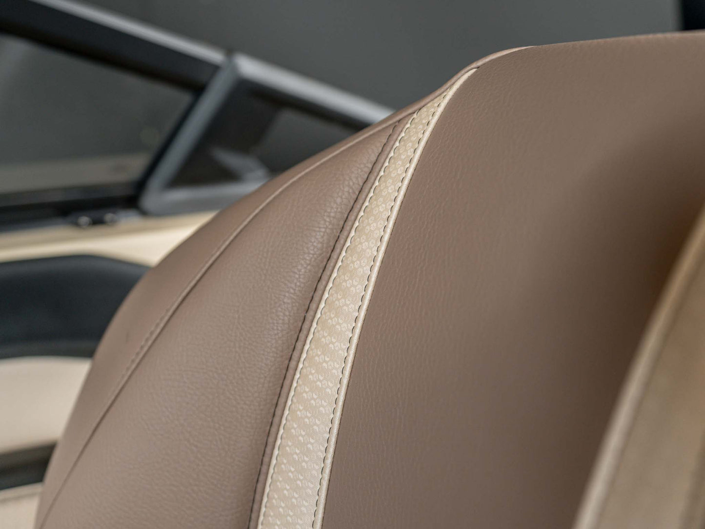 2026 Centurion Ri245 - Black Flake / Tan