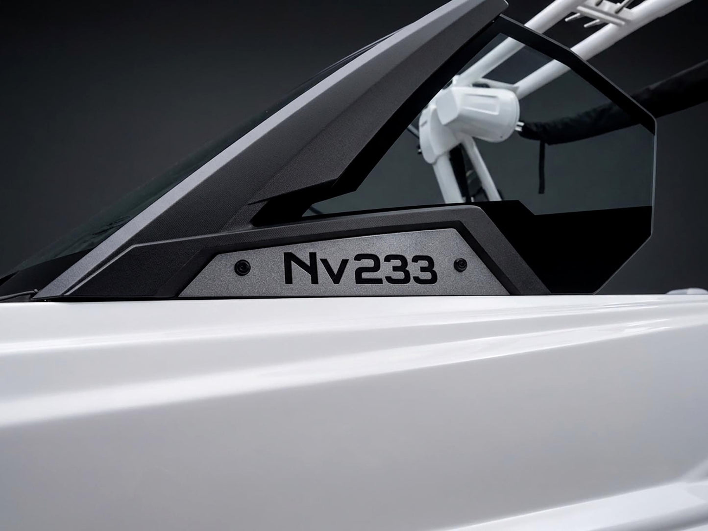 2026 Centurion Nv233 - Stormtrooper White / Castano