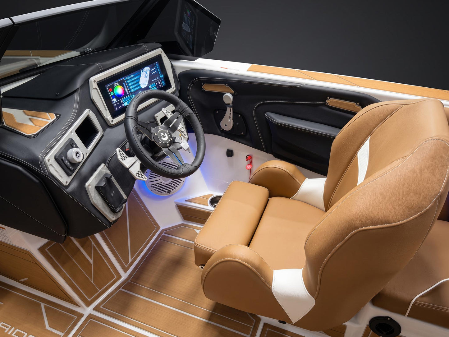 2026 Centurion Nv233 - White Frost / Castano Brown