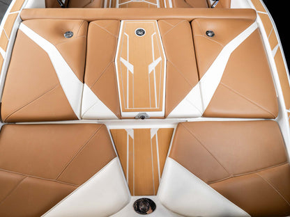 2026 Centurion NV243 - Frost White / Castano - BoardCo Boats
