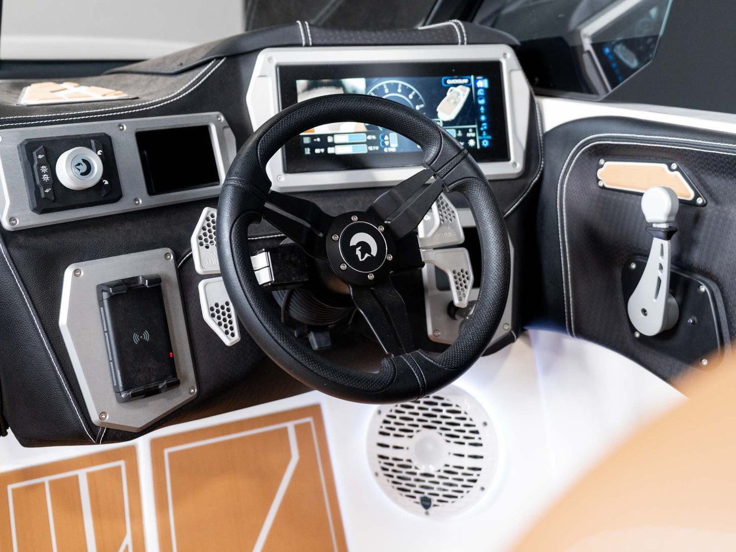 2026 Centurion NV243 - Frost White / Castano - BoardCo Boats