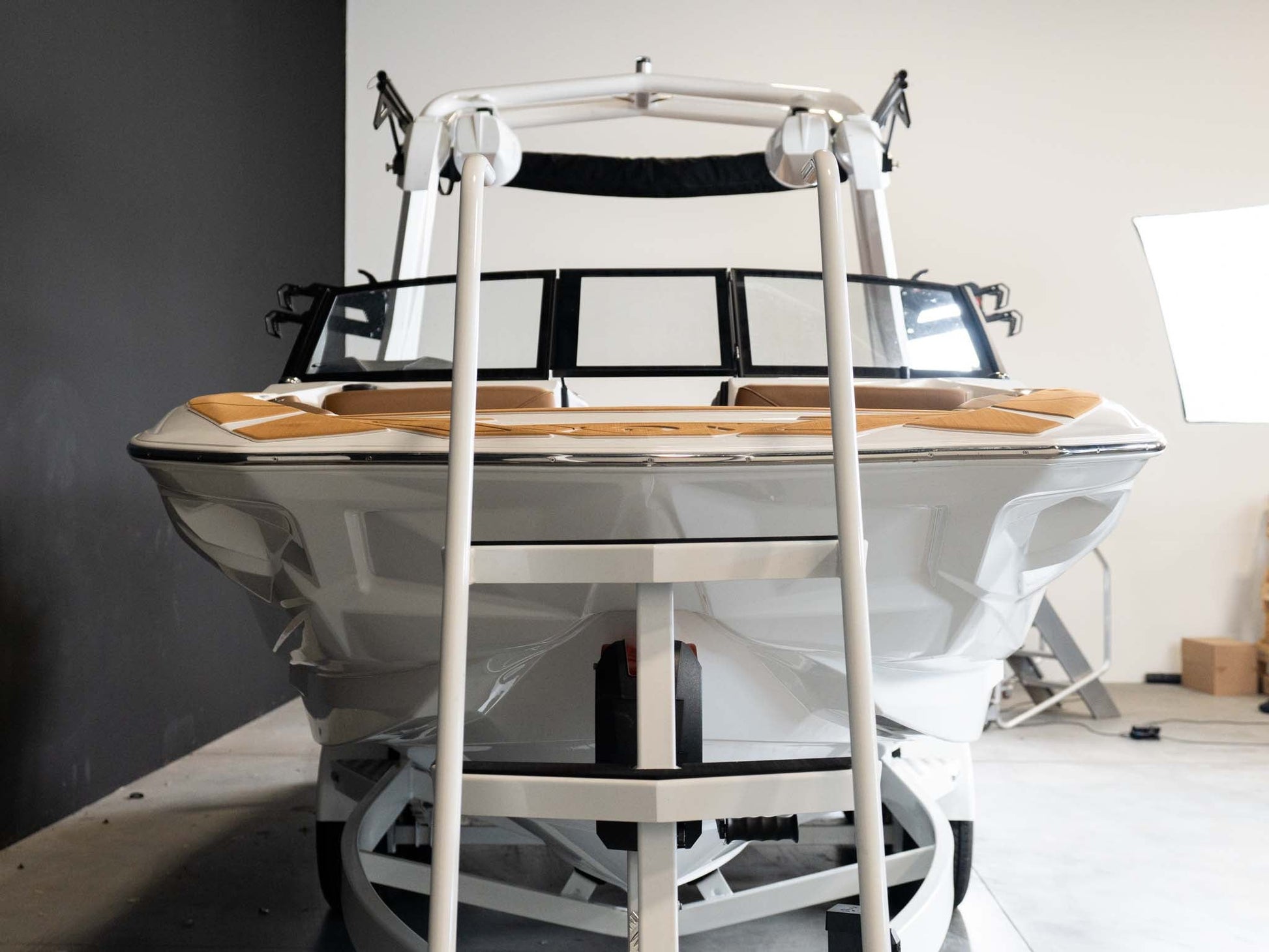 2026 Centurion NV243 - Frost White / Castano - BoardCo Boats
